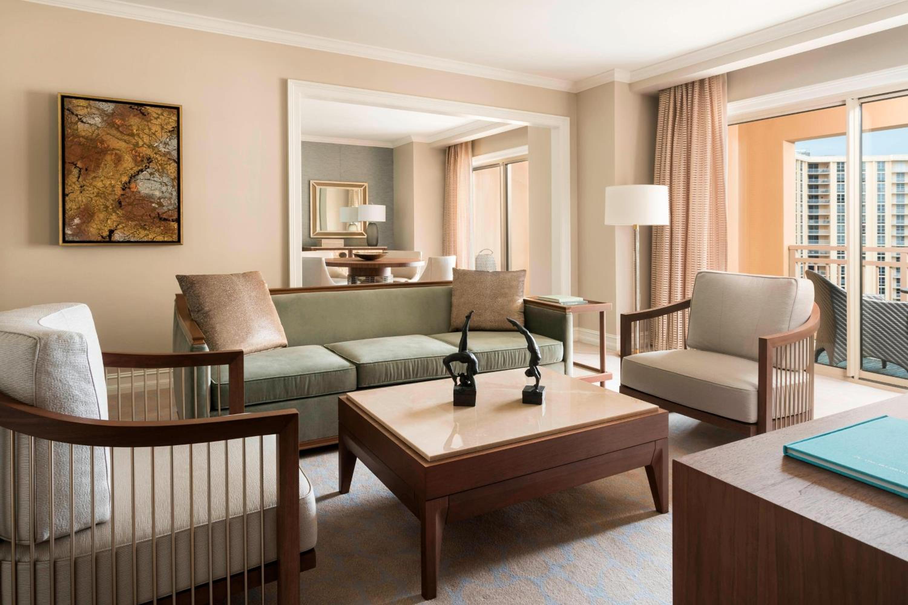 Sarasota Suite, Club Level, 1 Bedroom Suite, 1 King, Balcony - Photo 5