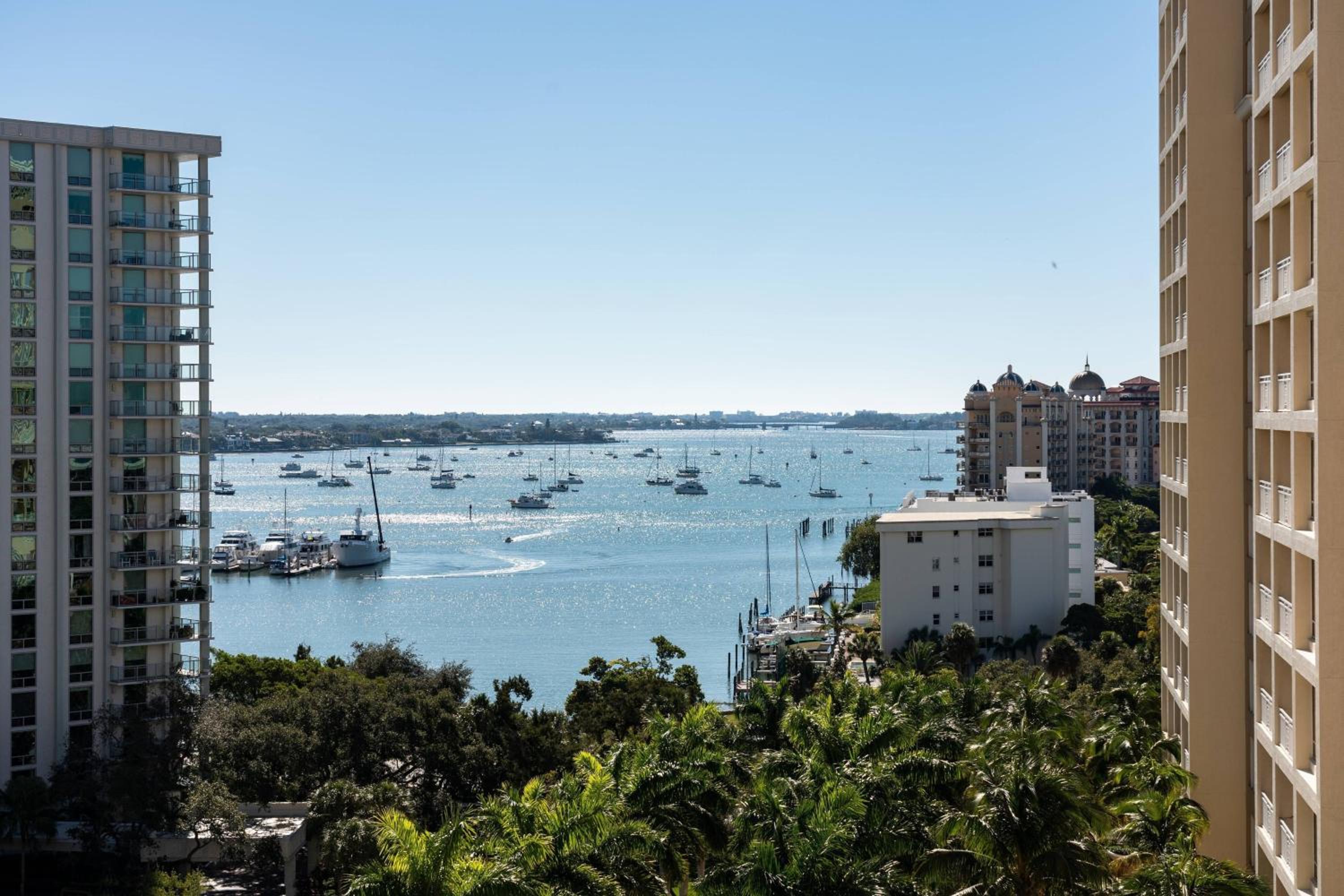 Sarasota Suite, Club Level, 1 Bedroom Suite, 1 King, Balcony - Photo 3