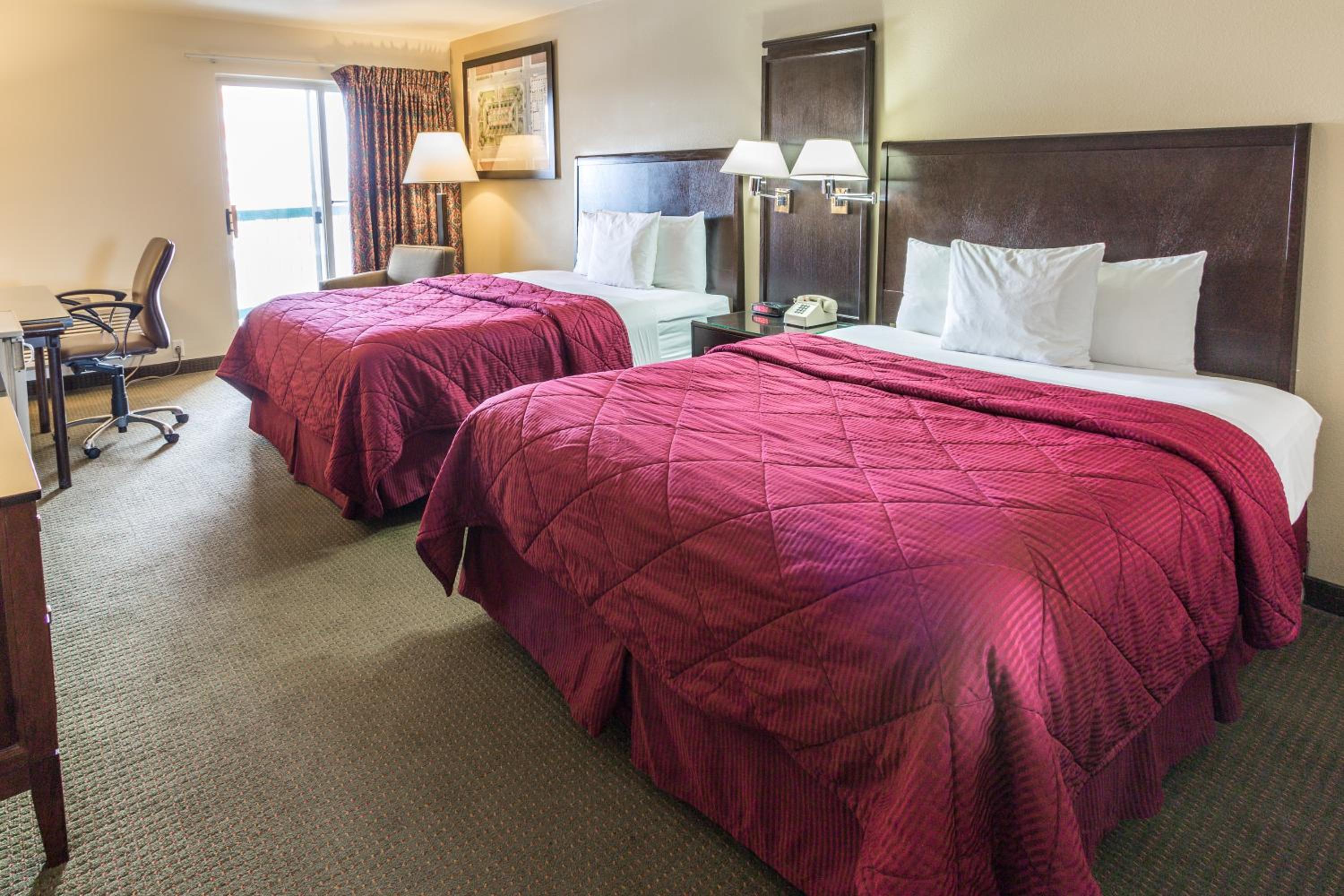 Queen Room with Two Queen Beds with Balcony - Non-Smoking / No Pets Allowed