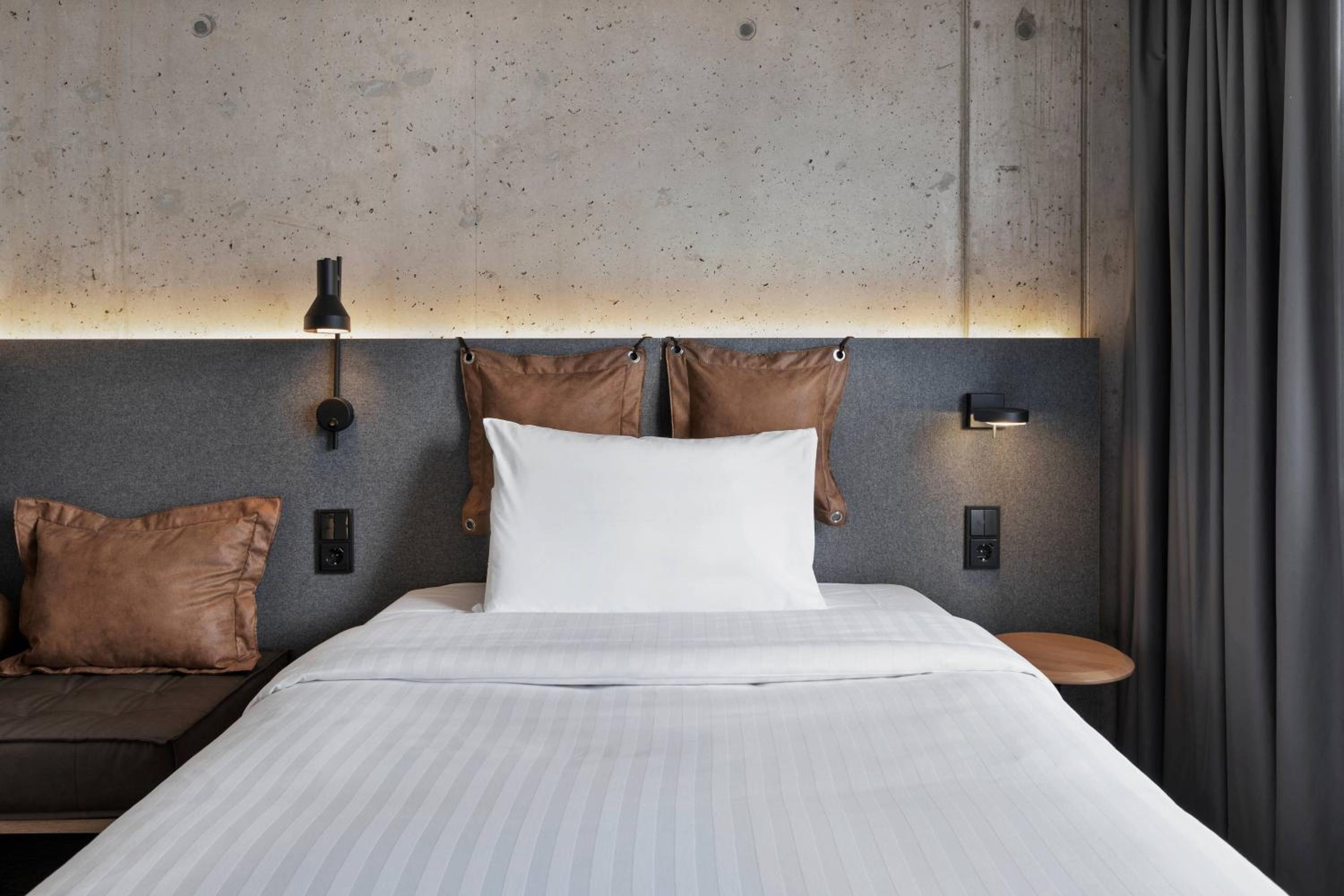 Moxy Single Sleeper Room