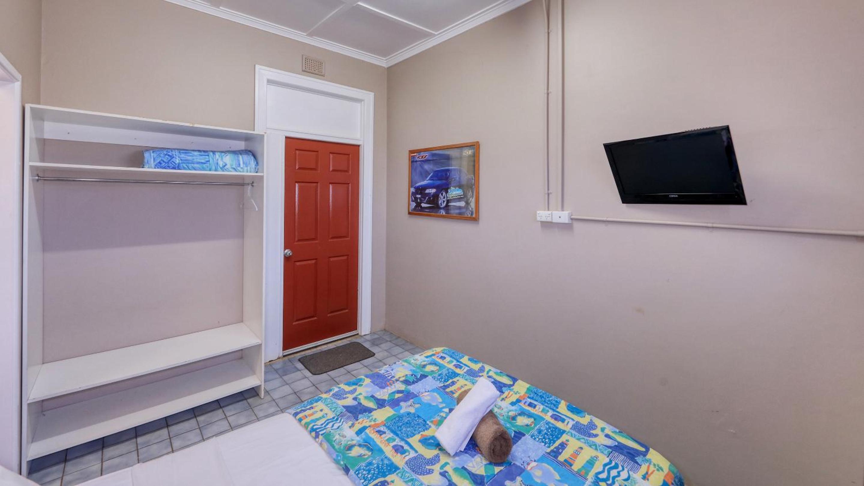 Queen Room with Balcony photo 2