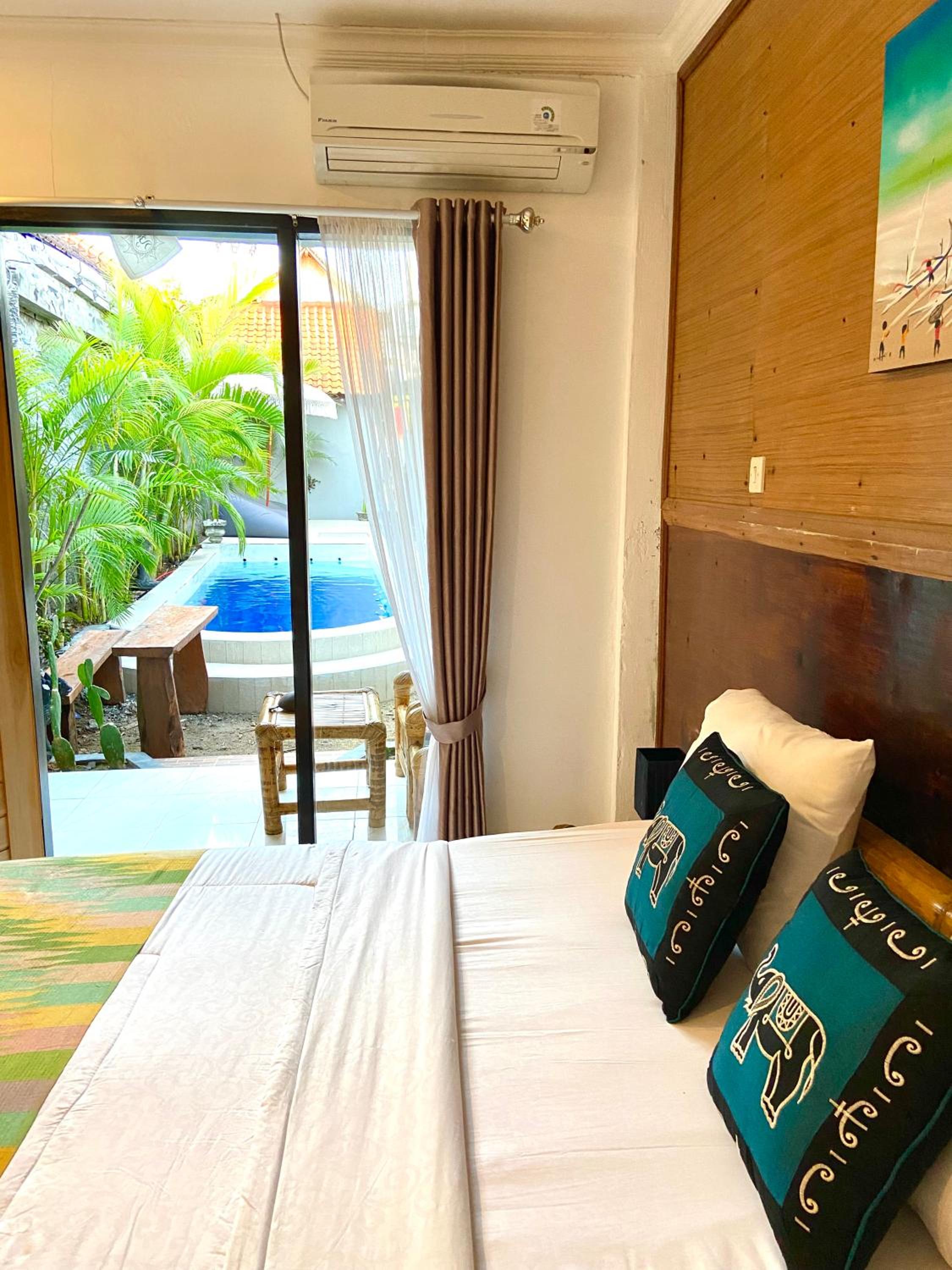 Double Room with Pool View photo 2