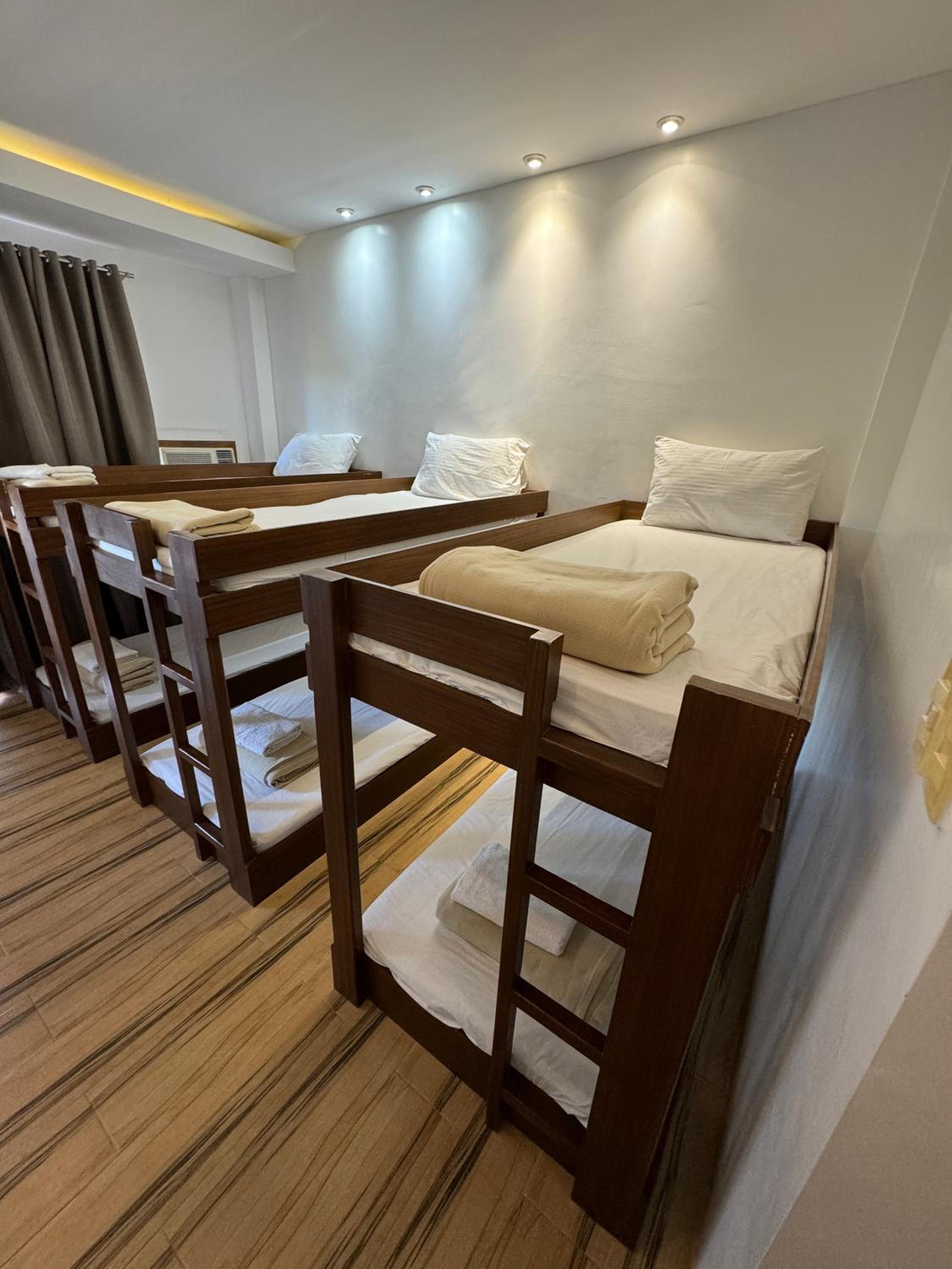Mixed Dormitory Room photo 3