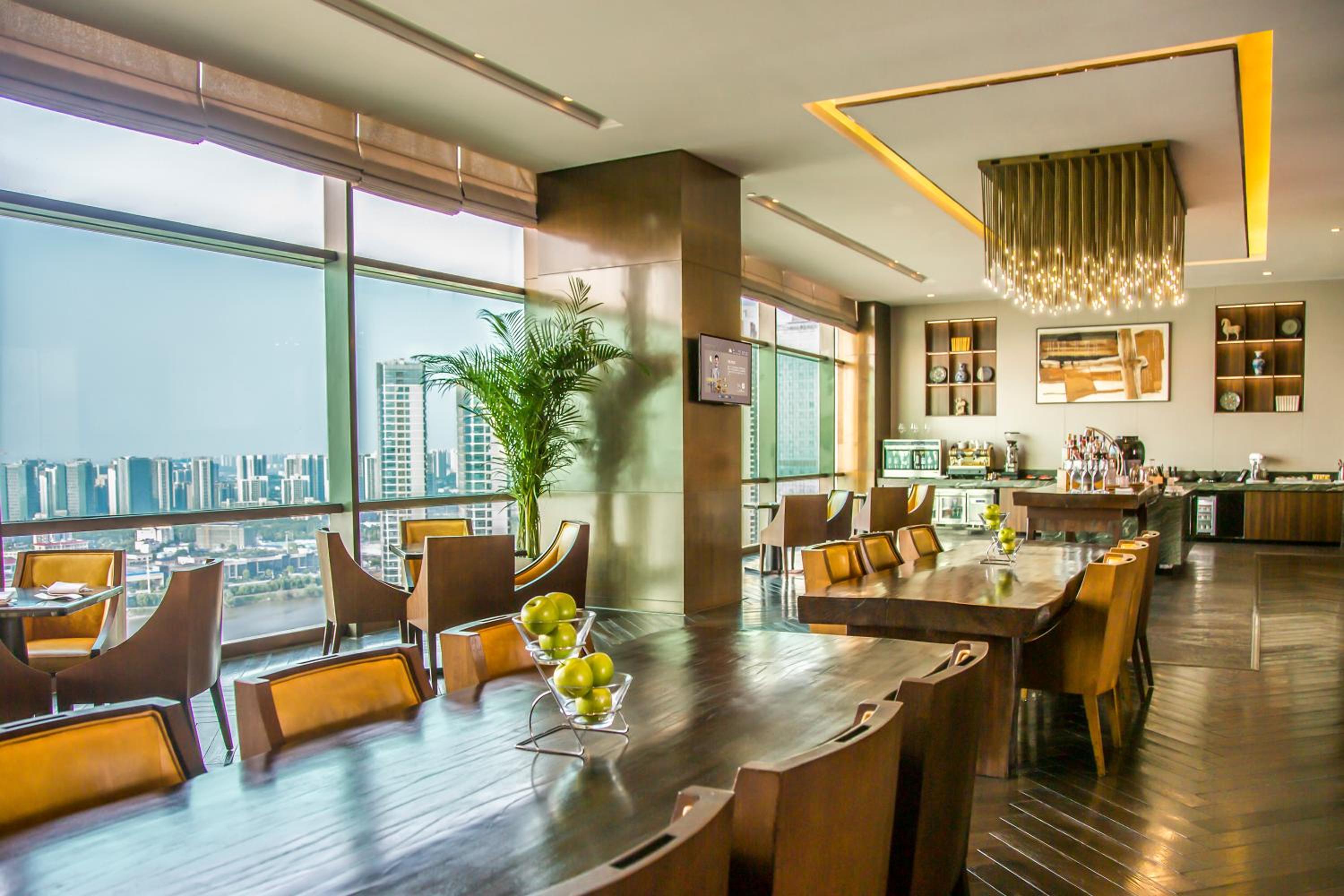 King Suite with River View  photo 3