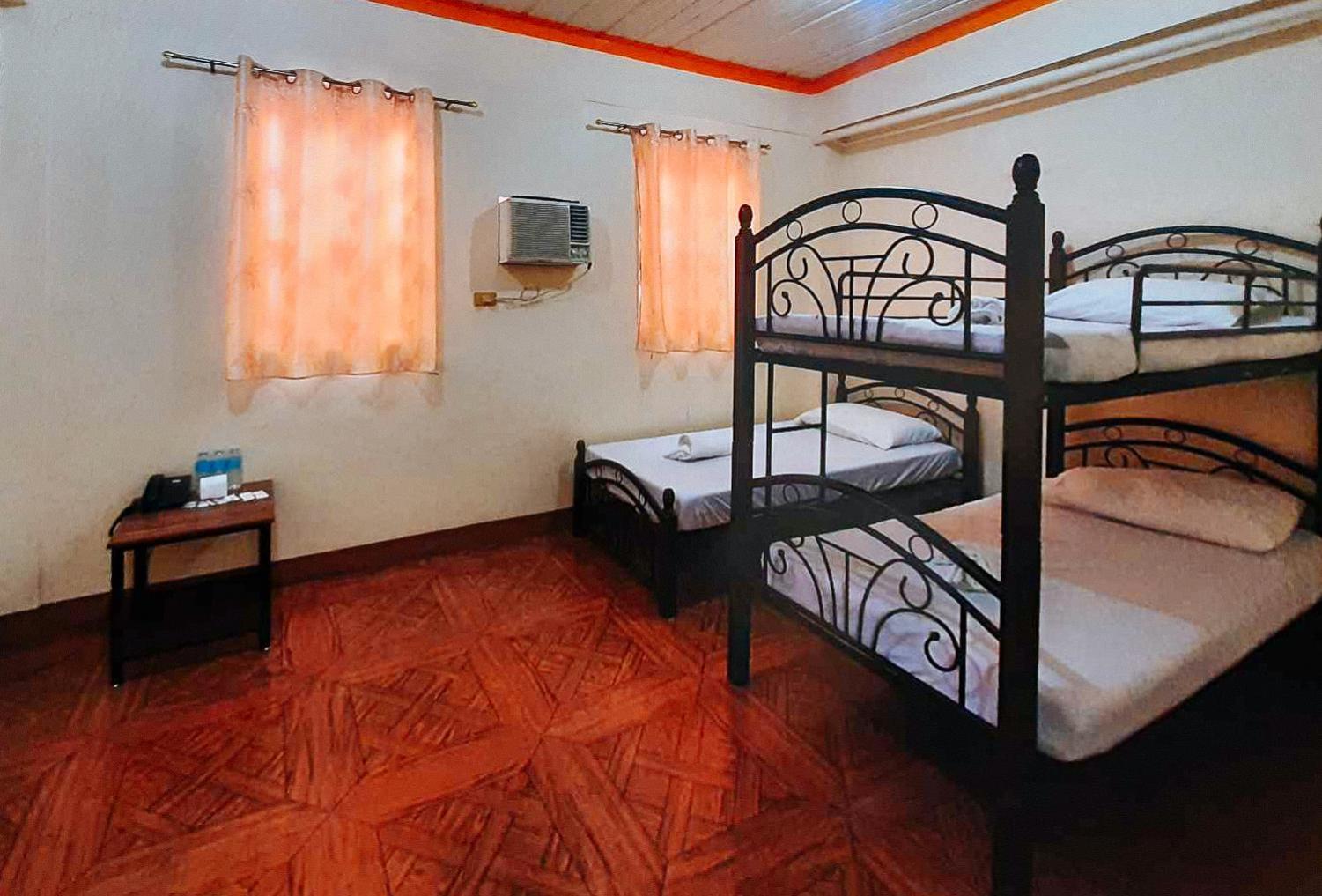Triple Room - Photo 1