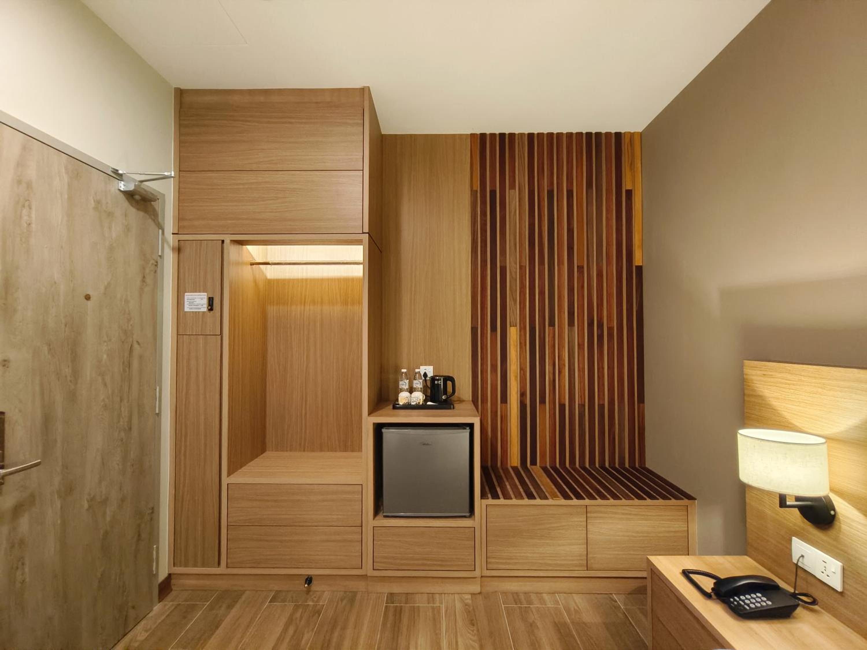 Standard King Room Without Window - Photo 8