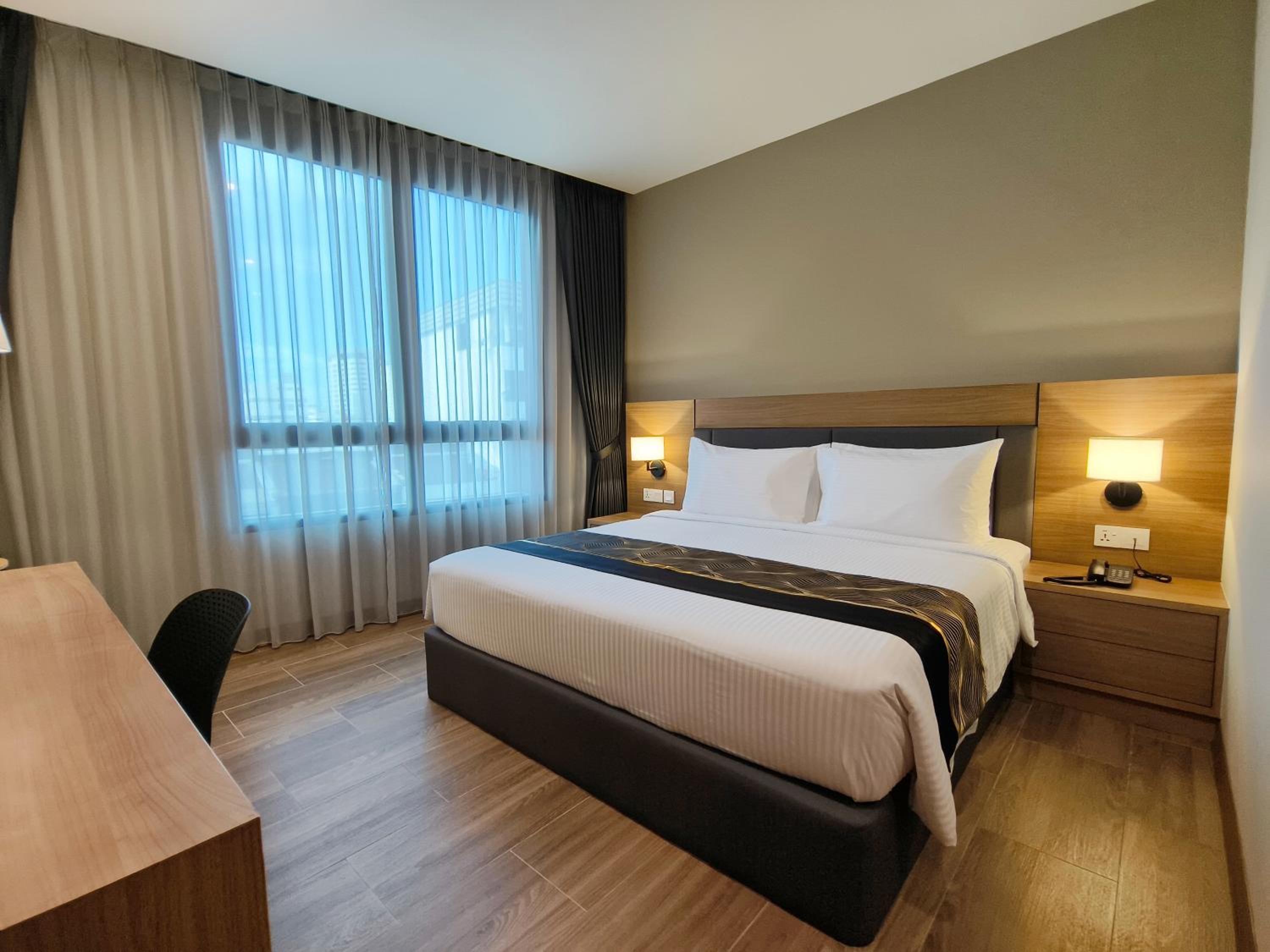 Superior King Room