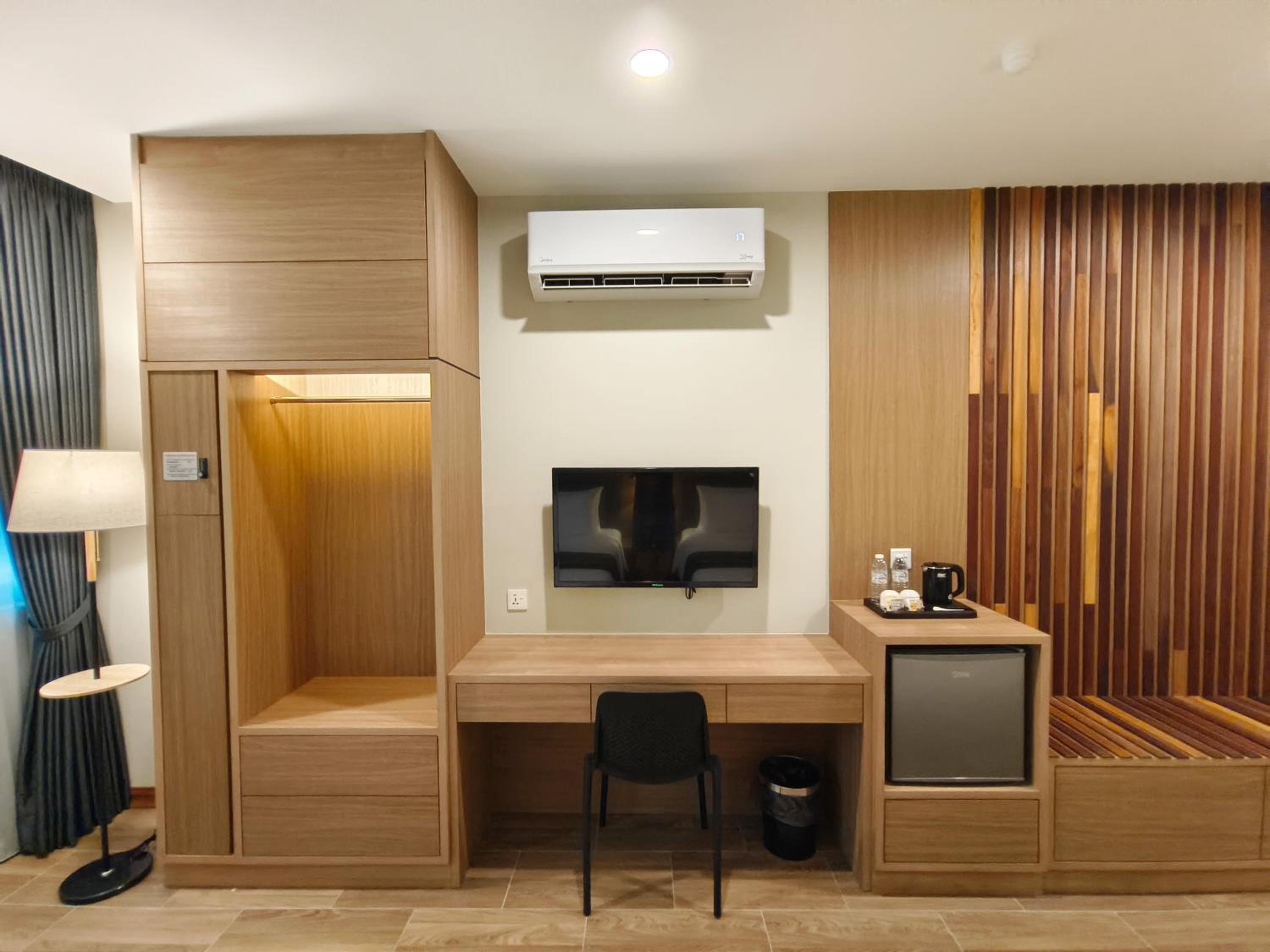 Family Room - Photo 9