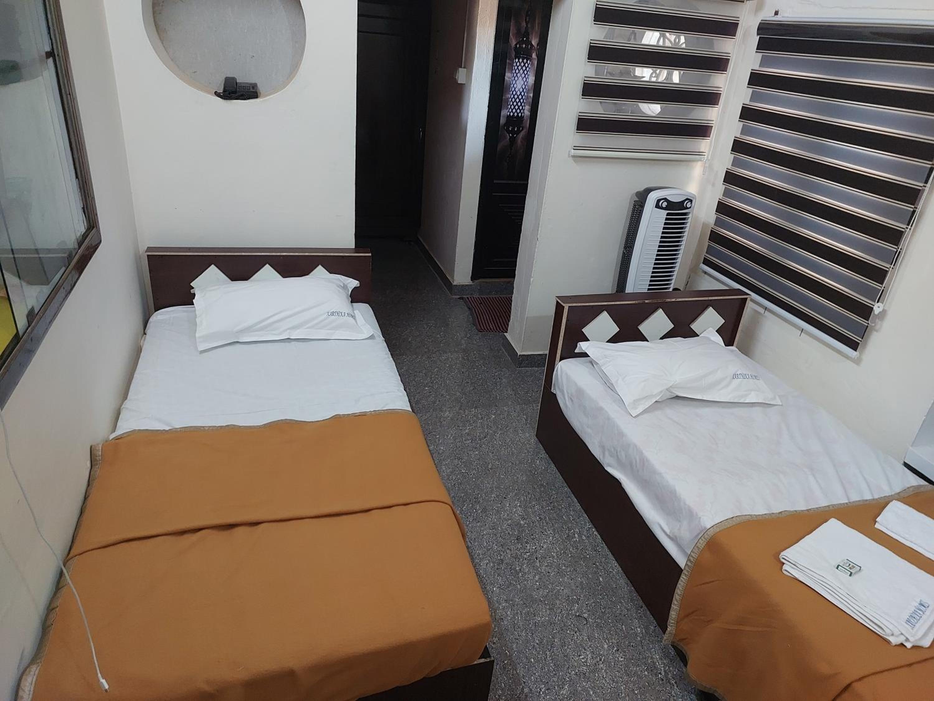 Budget Double Room photo 3