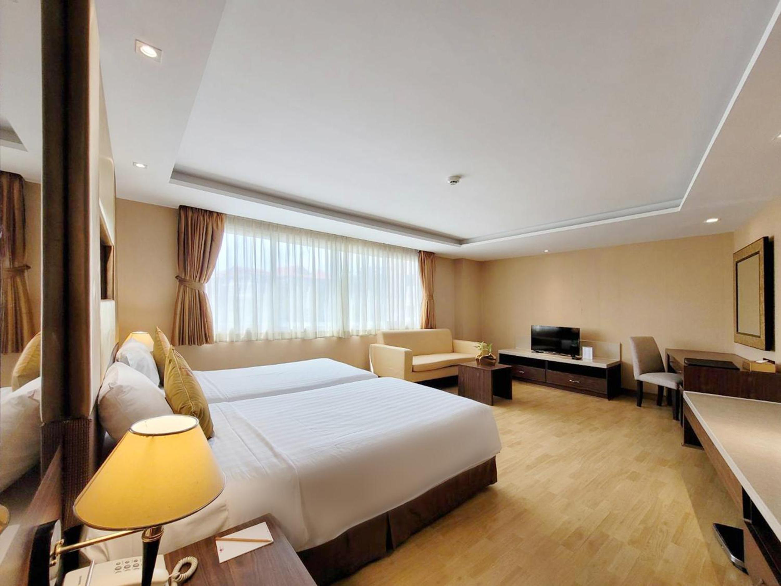 Deluxe Twin Room - Photo 1