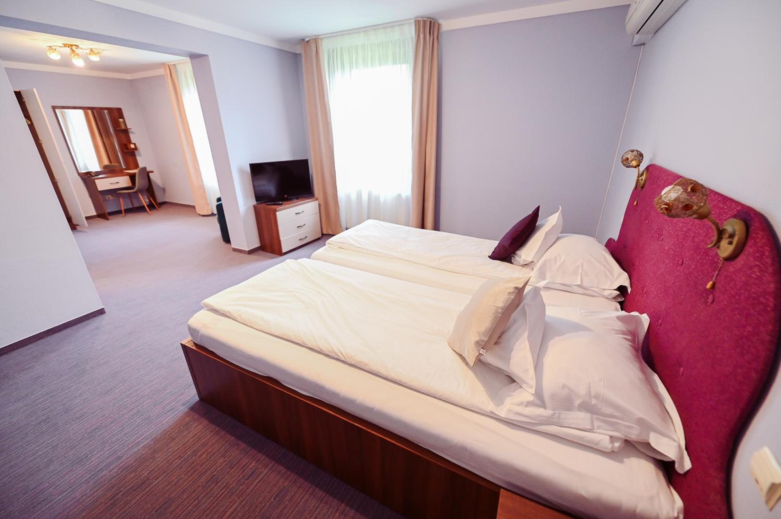 Superior Twin Room - Photo 4