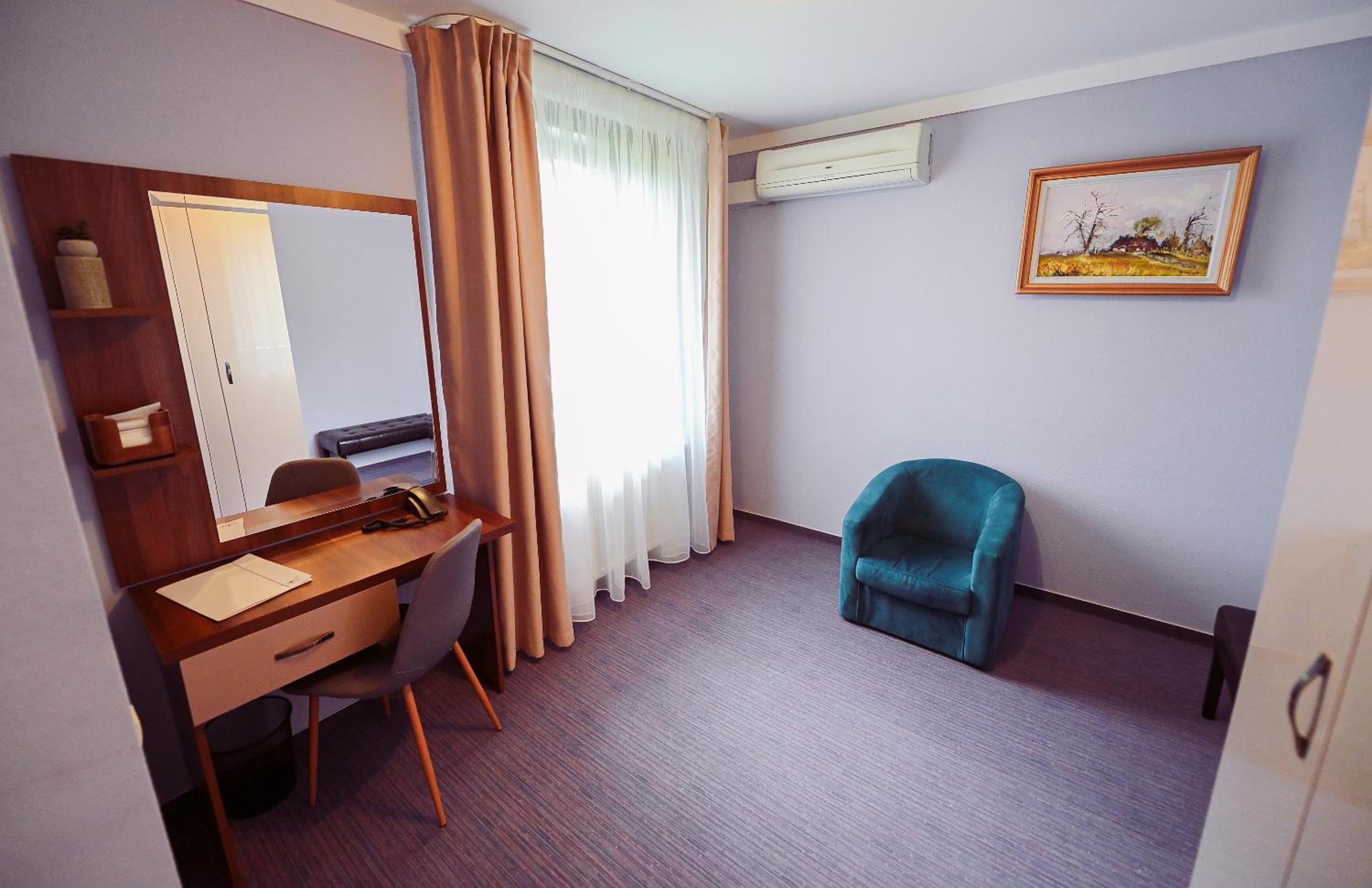 Superior Twin Room - Photo 6