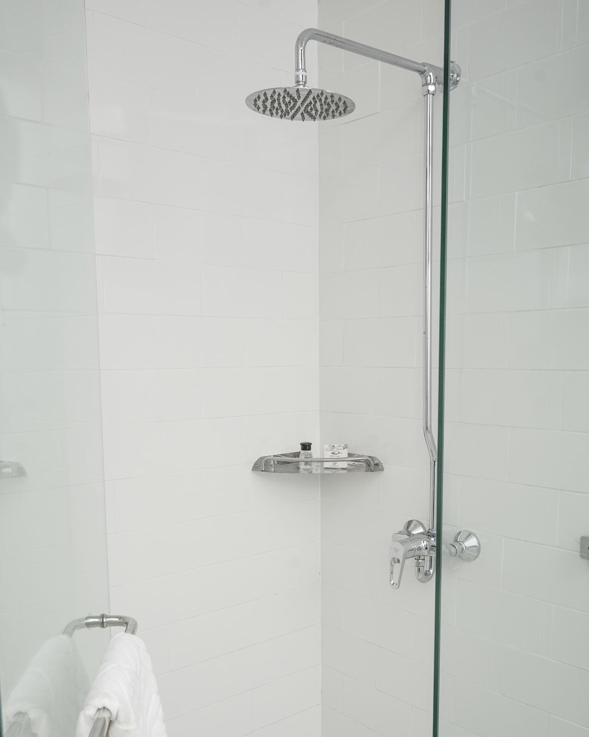Deluxe Twin Room - Photo 2