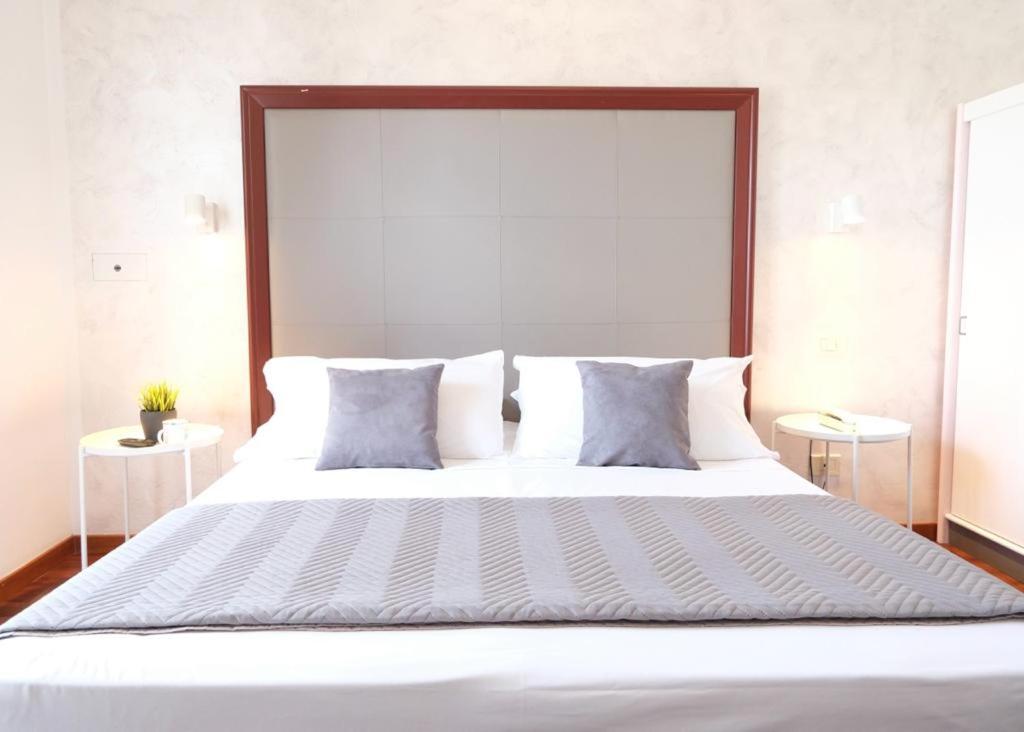 Double or Twin Room photo 3
