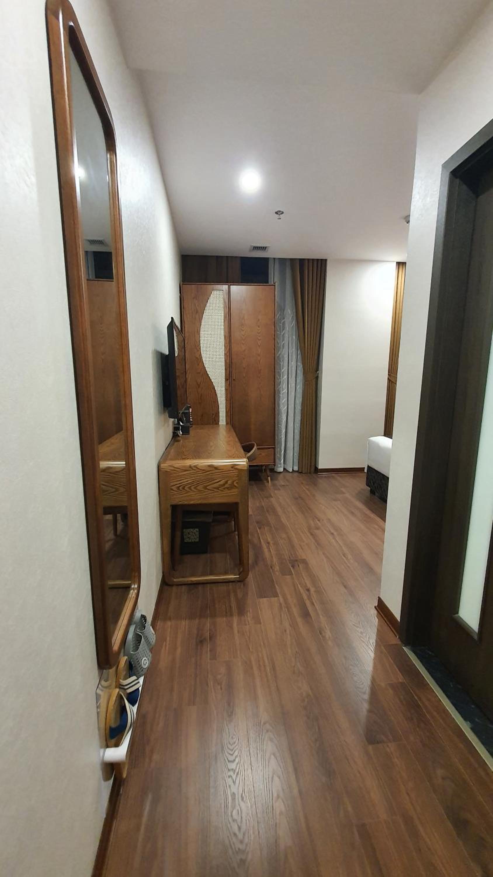 Queen Room with Balcony