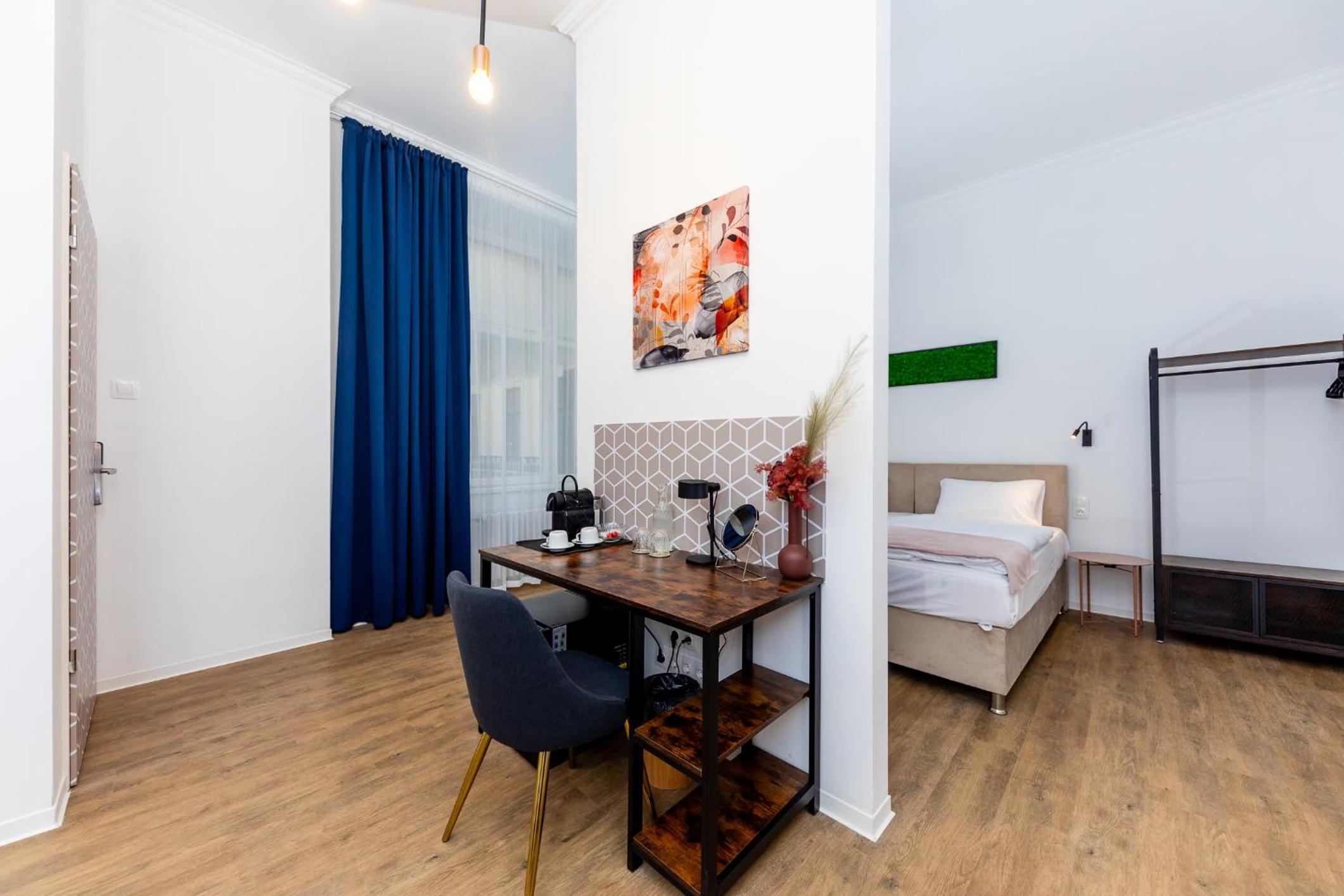 Deluxe Double Room - Photo 10