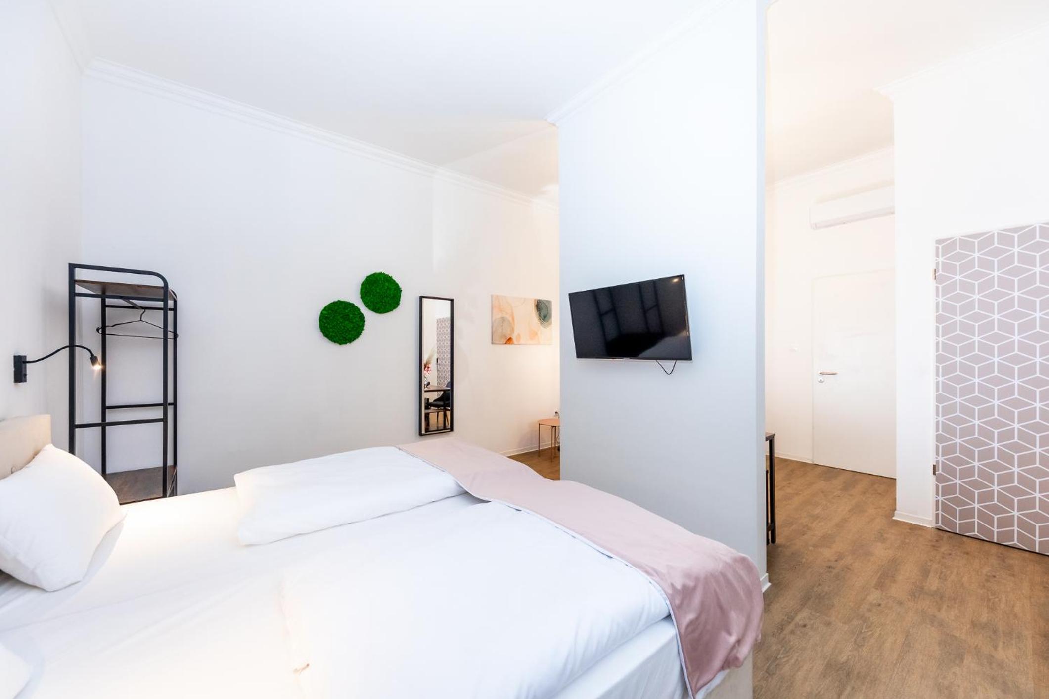 Deluxe Double Room - Photo 7