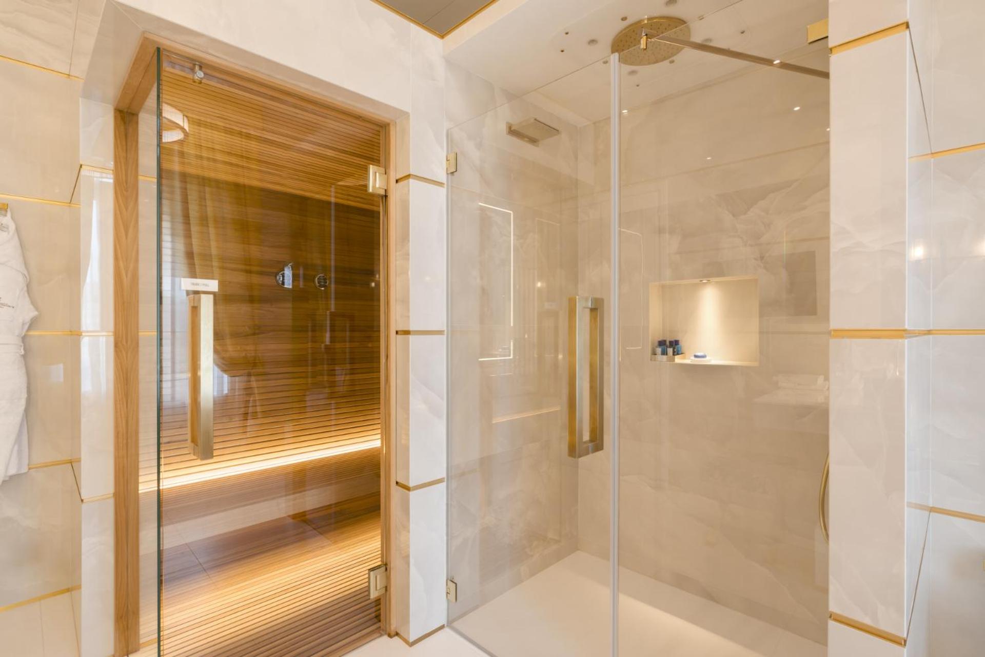 Suite with Sauna photo 3