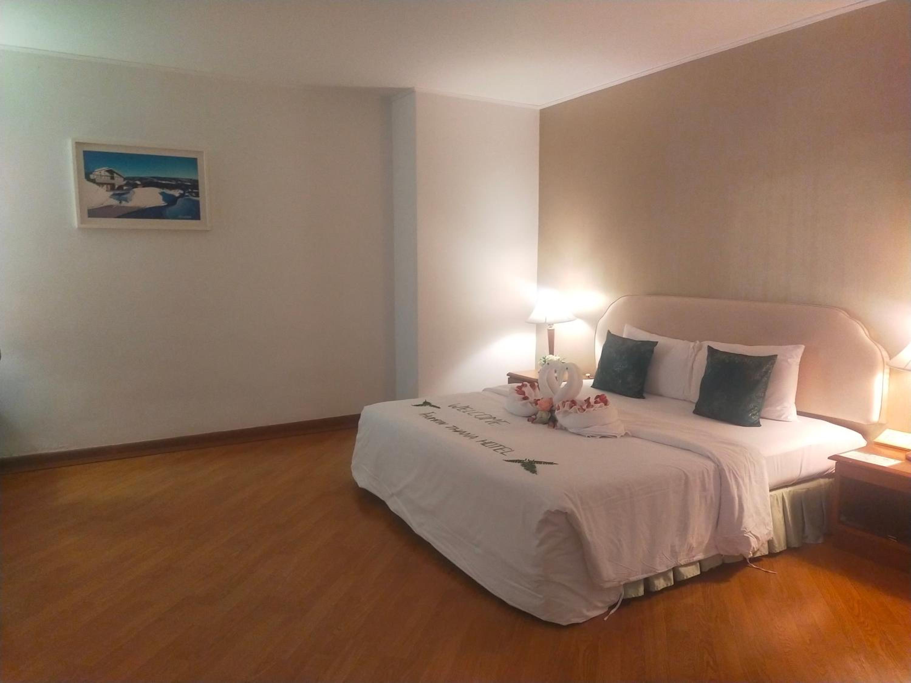Deluxe Room - Photo 4