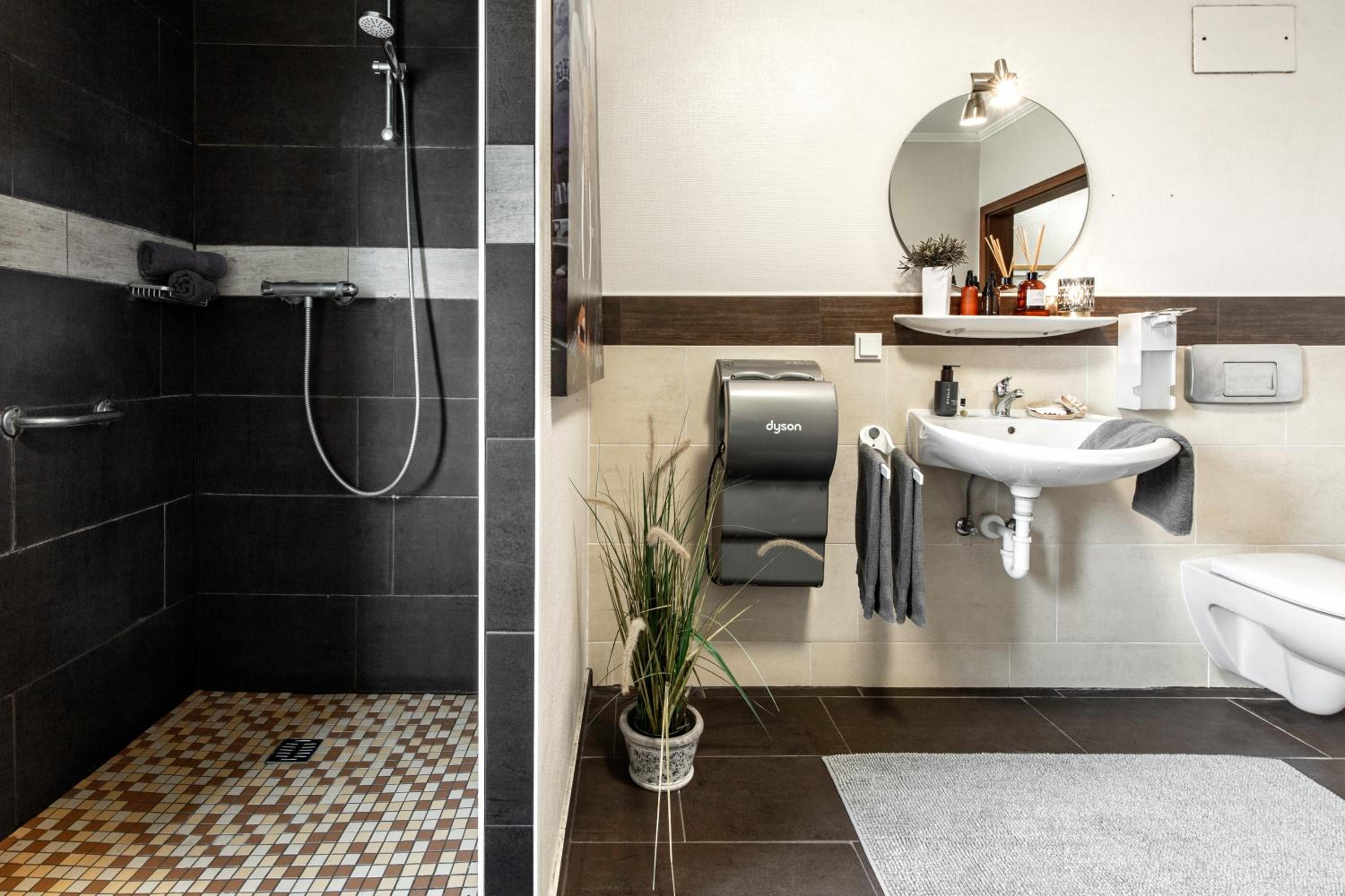 Double Room with Shared Bathroom photo 3