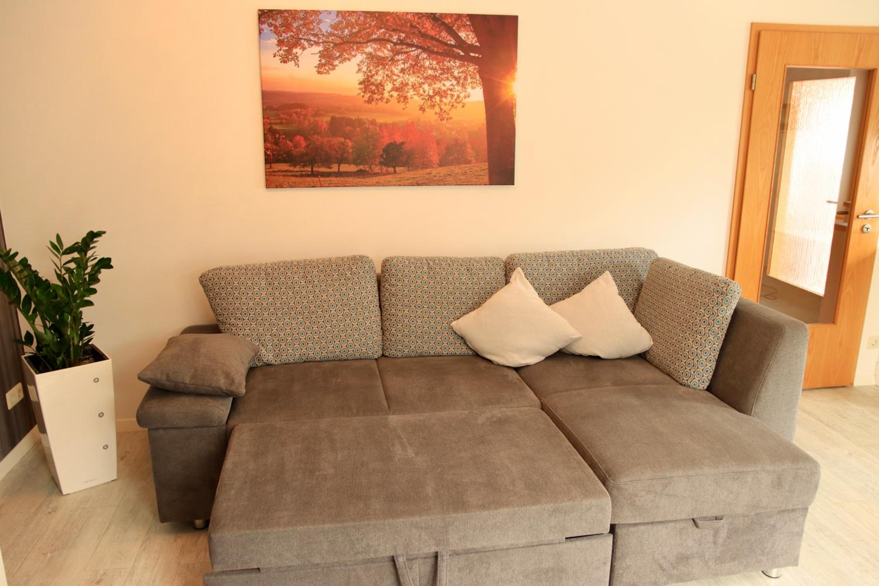 Apartment photo 2