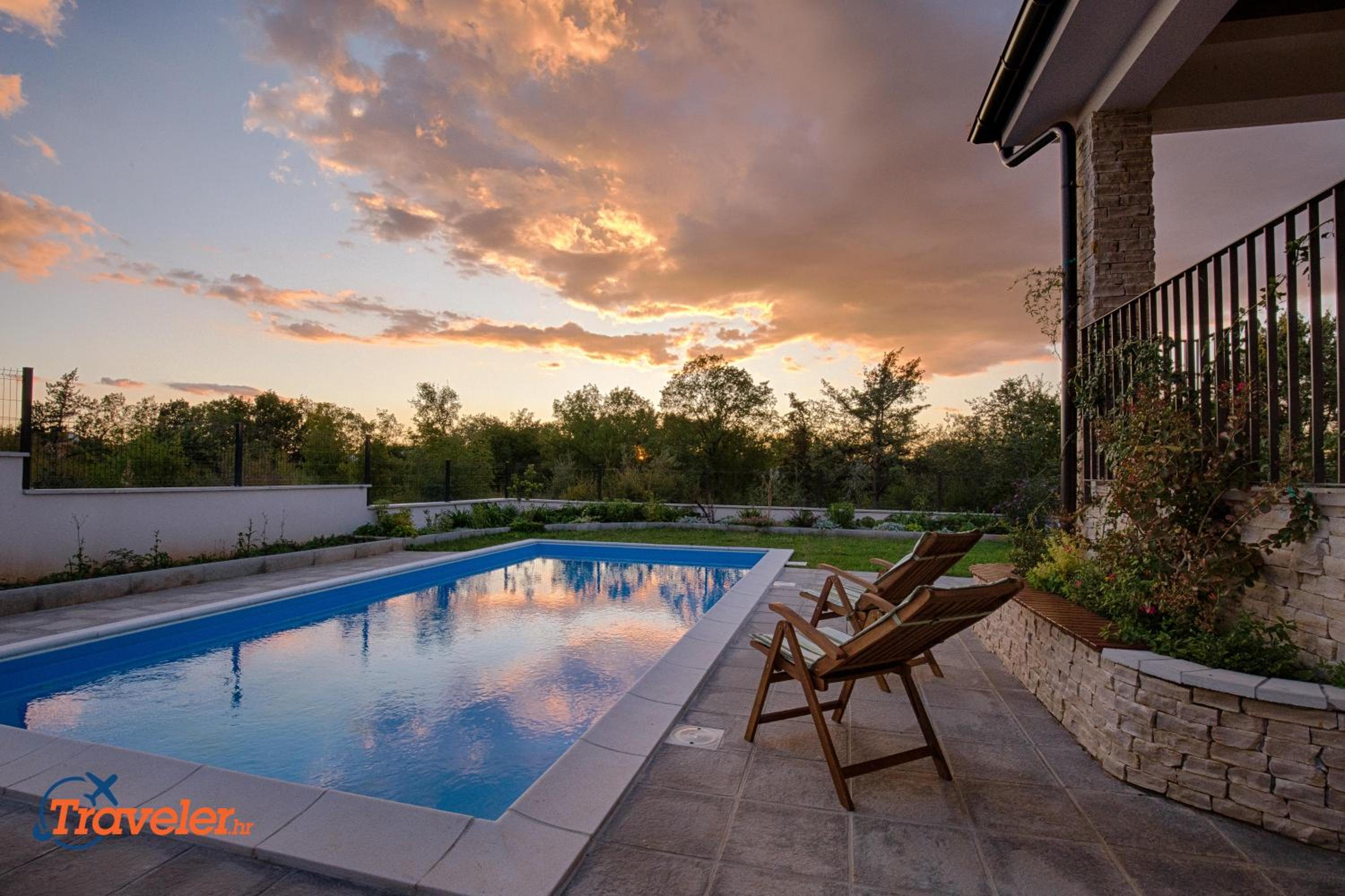 Villa photo 3