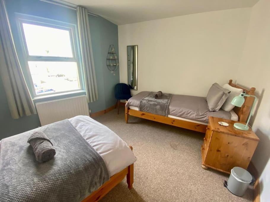 Three-Bedroom House photo 2