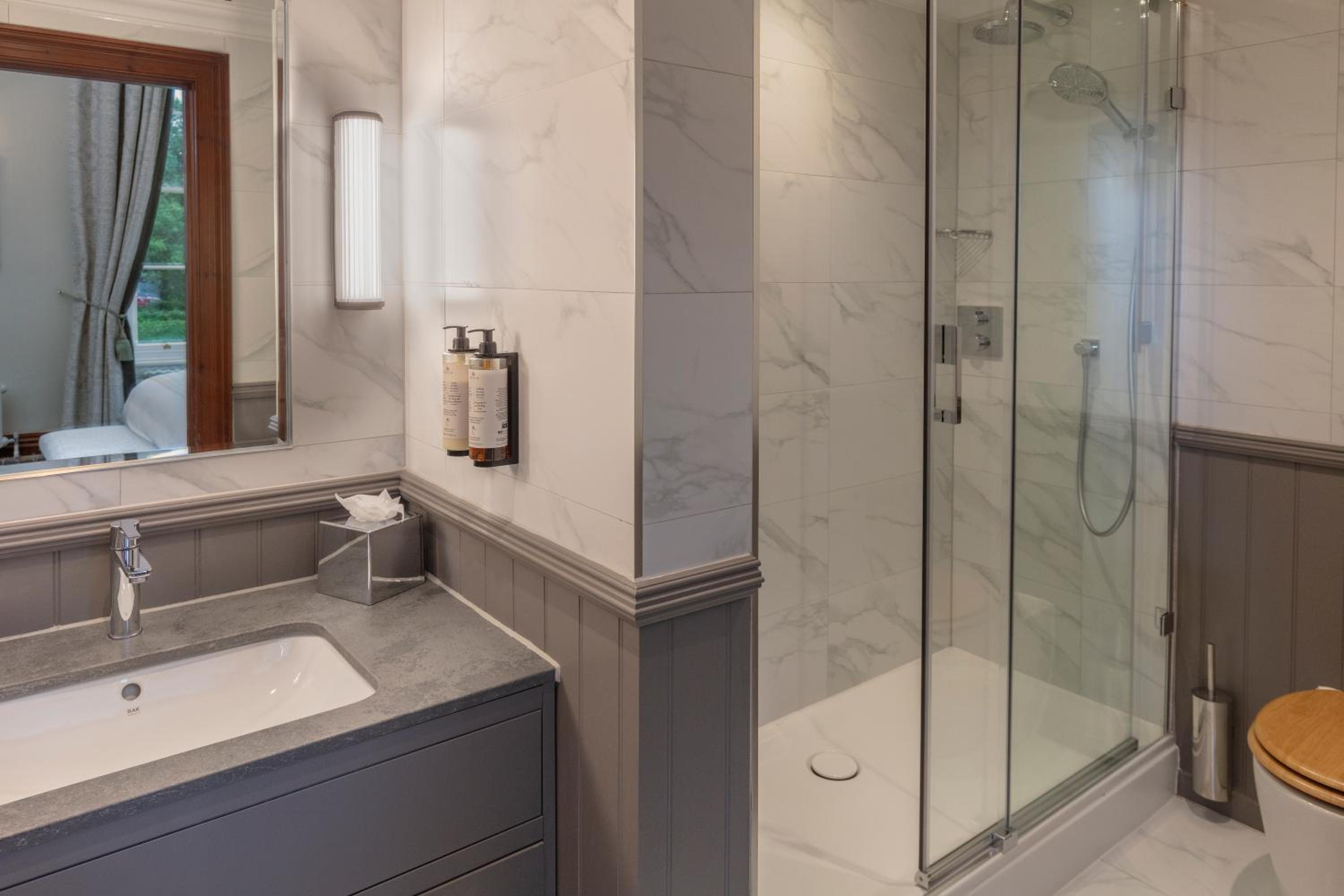 King Suite - Photo 3
