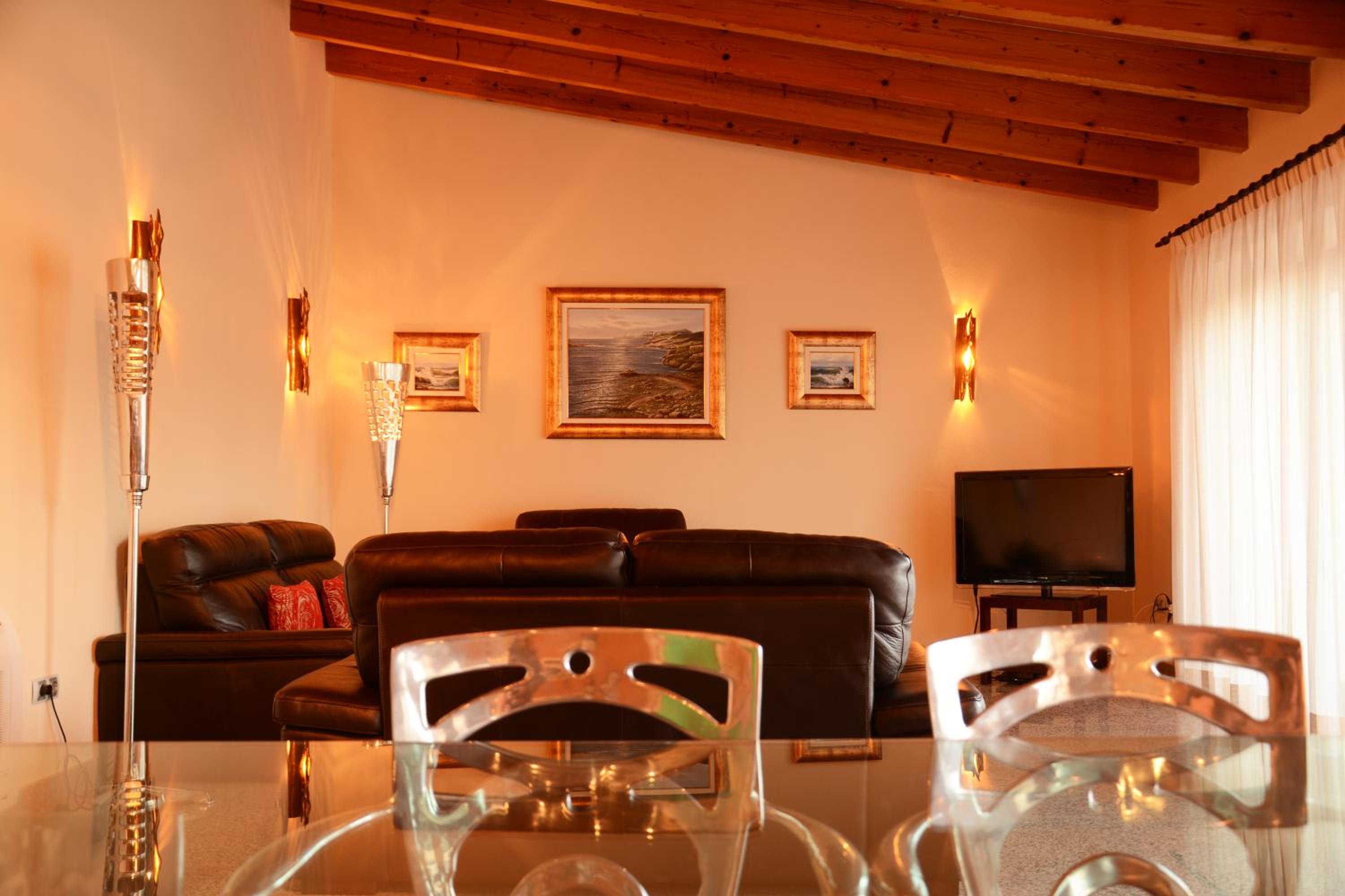 Two-Bedroom Apartment (4 Adults) photo 2
