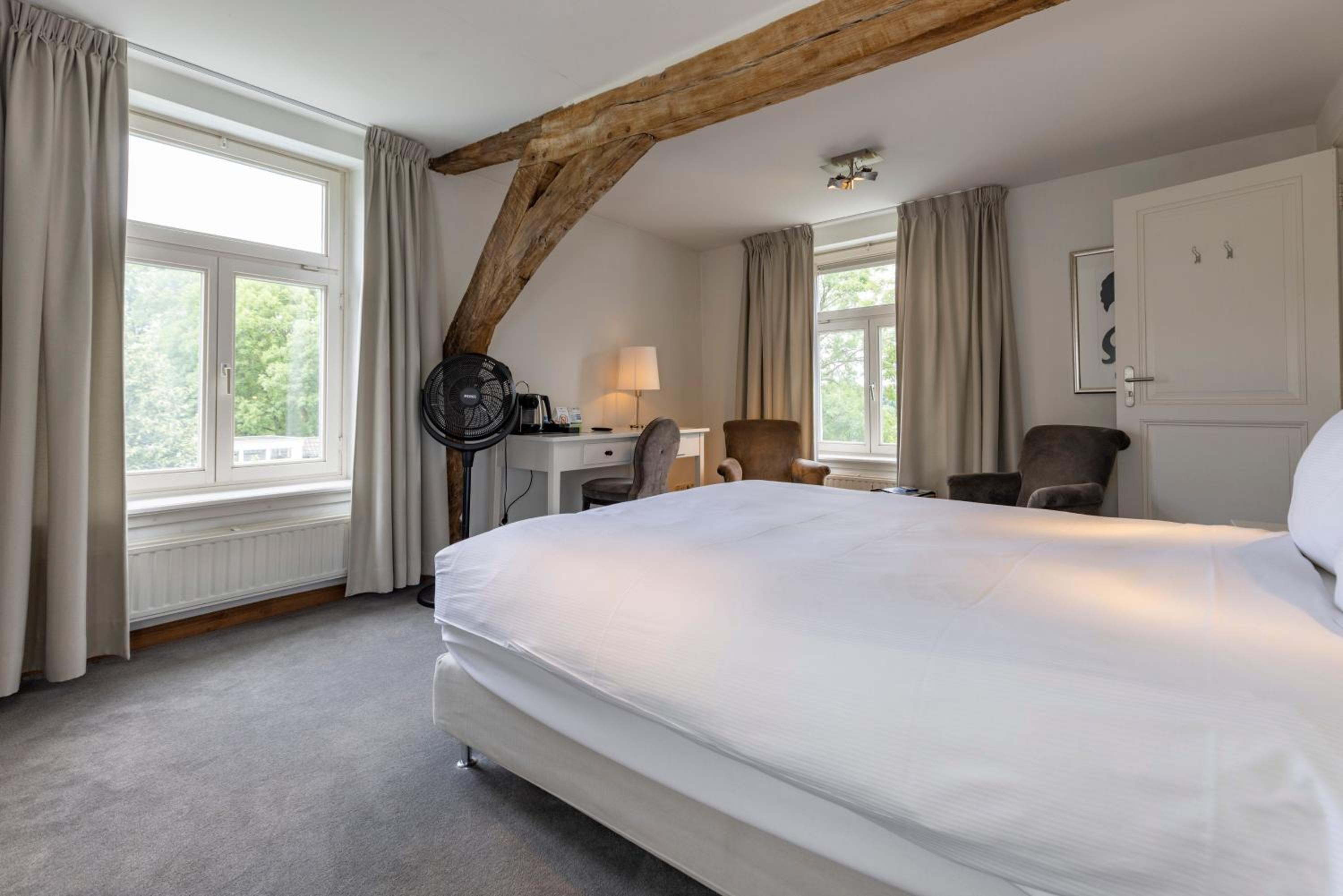 Suite - Photo 10