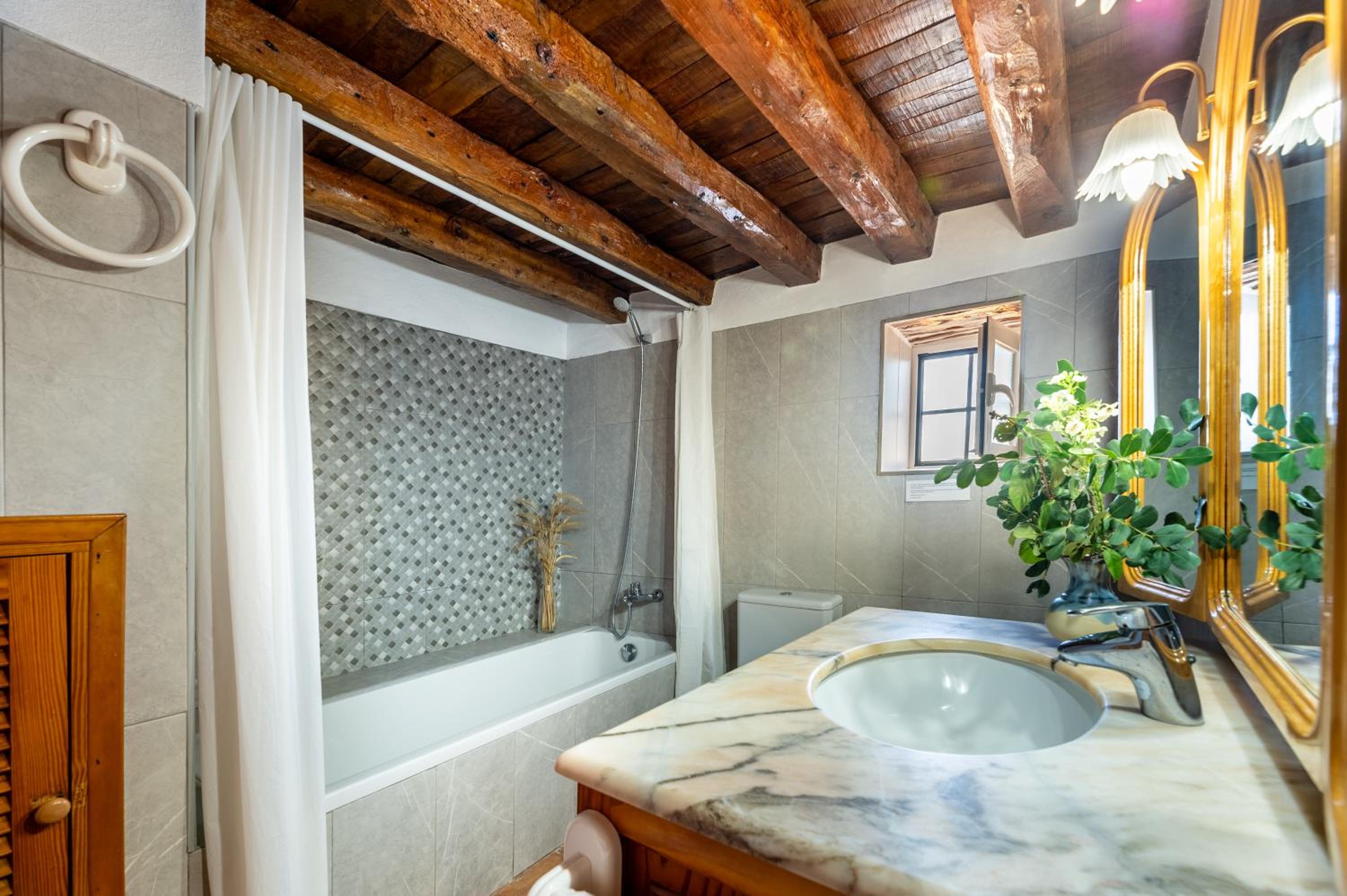 Villa with Private Pool photo 3
