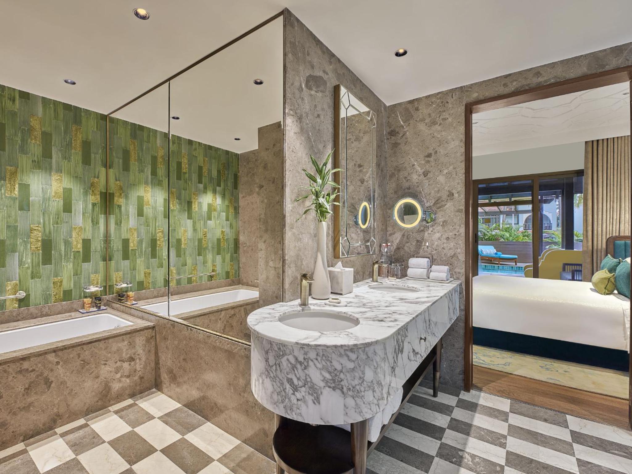 One-Bedroom Lap Pool Suite - Ground Floor