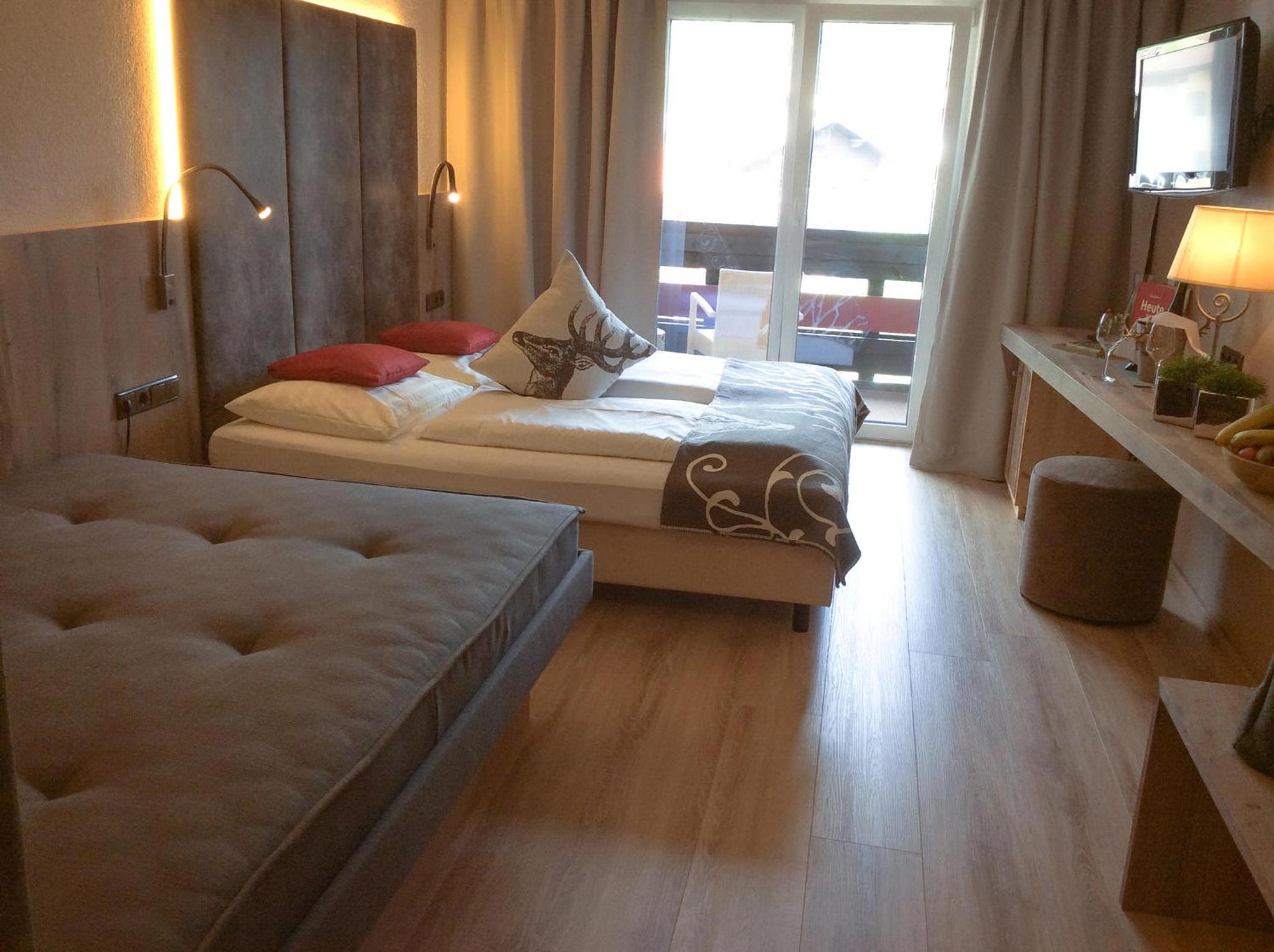 Junior Suite (2 Adults) - Photo 5