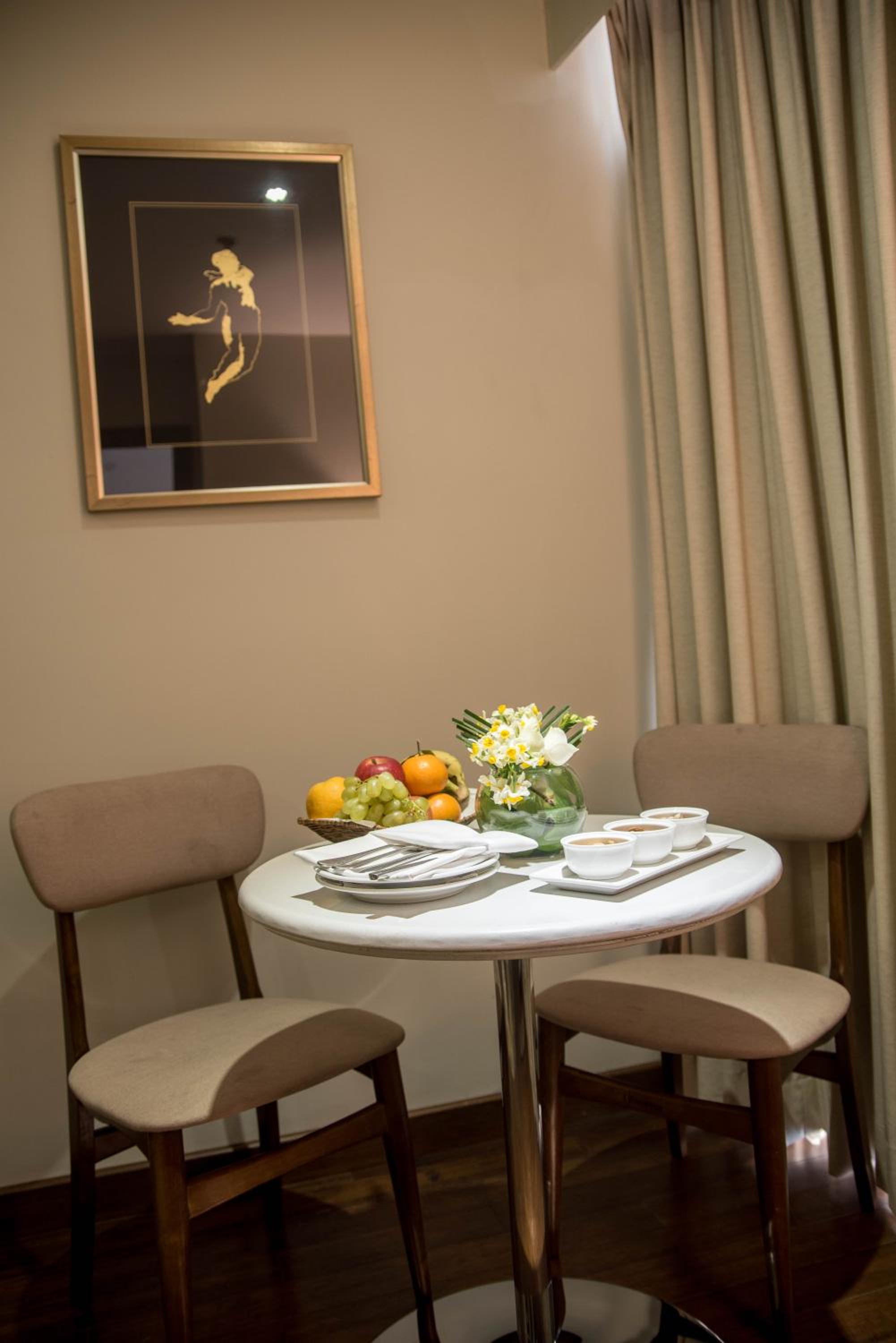 Superior King Suite photo 2
