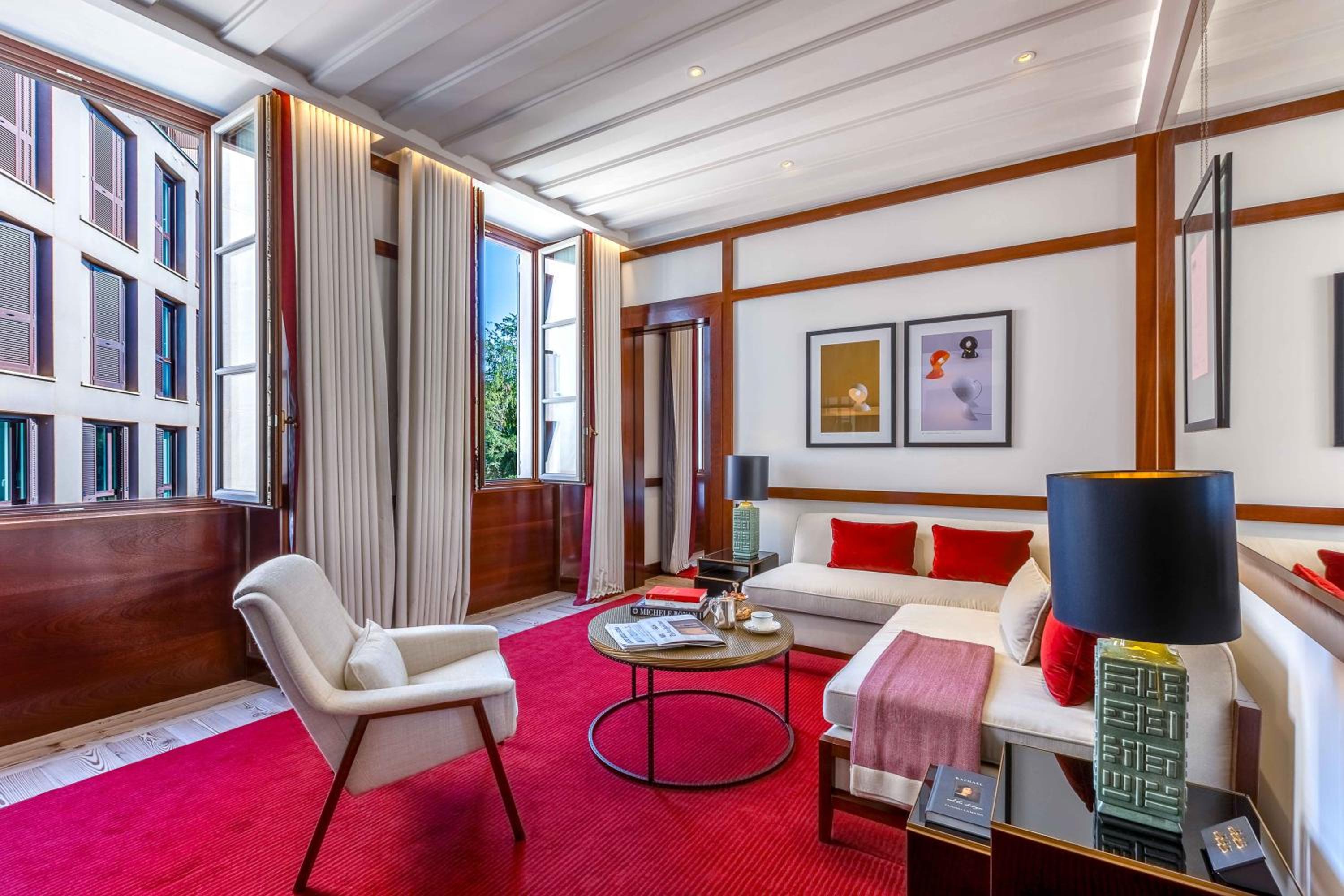 Junior Suite (Non Smoking)