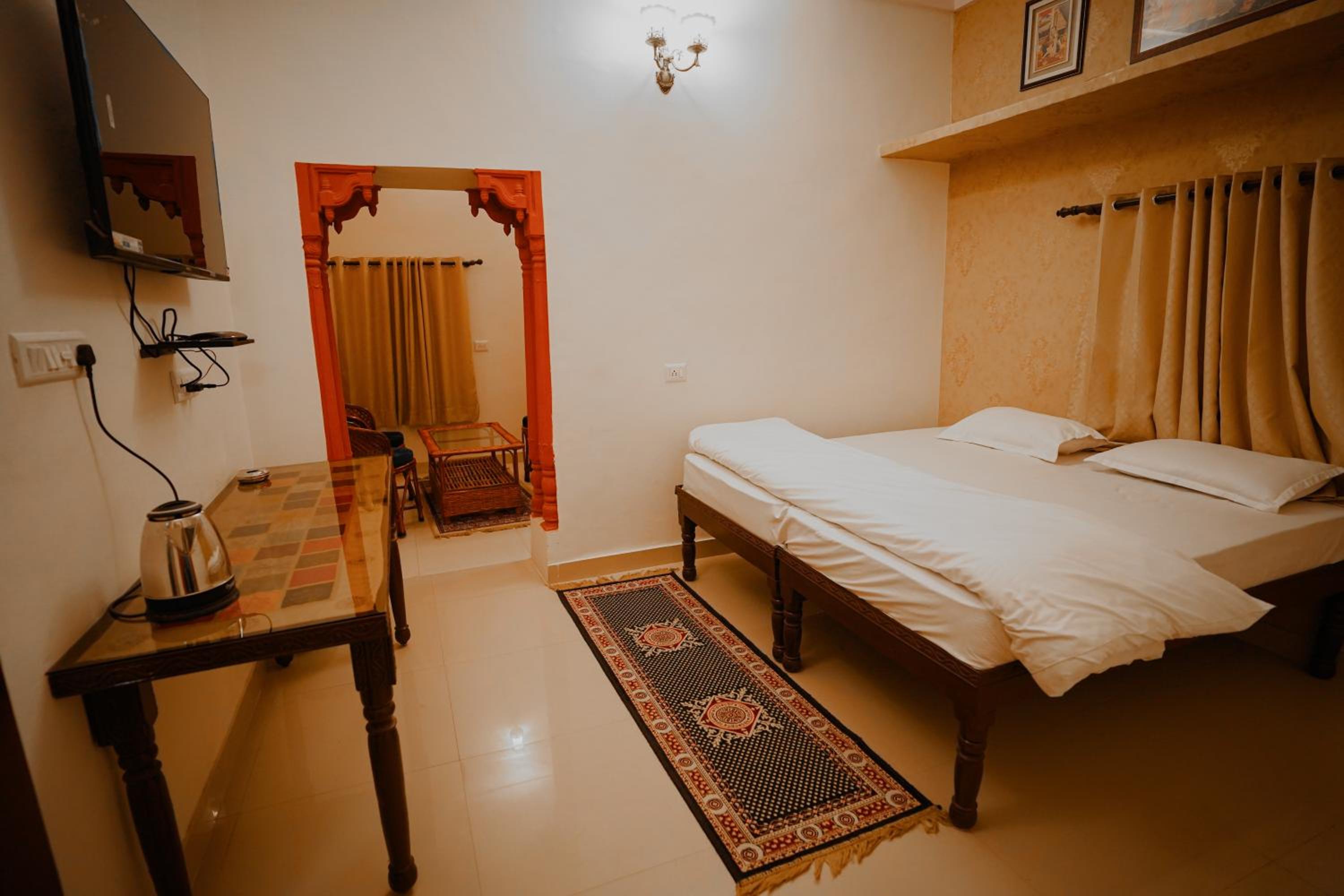 Deluxe King Room