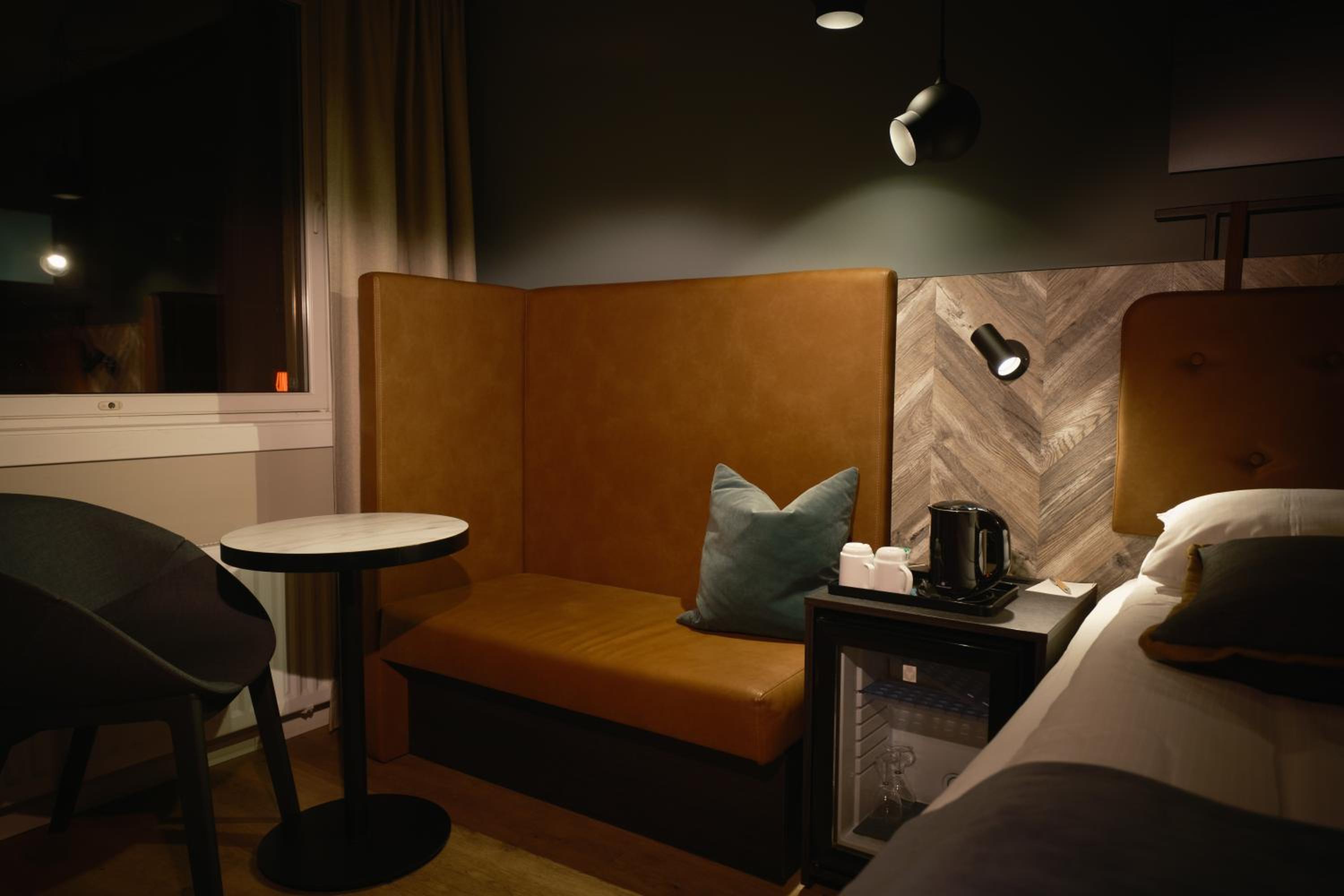 Twin Room - Photo 3