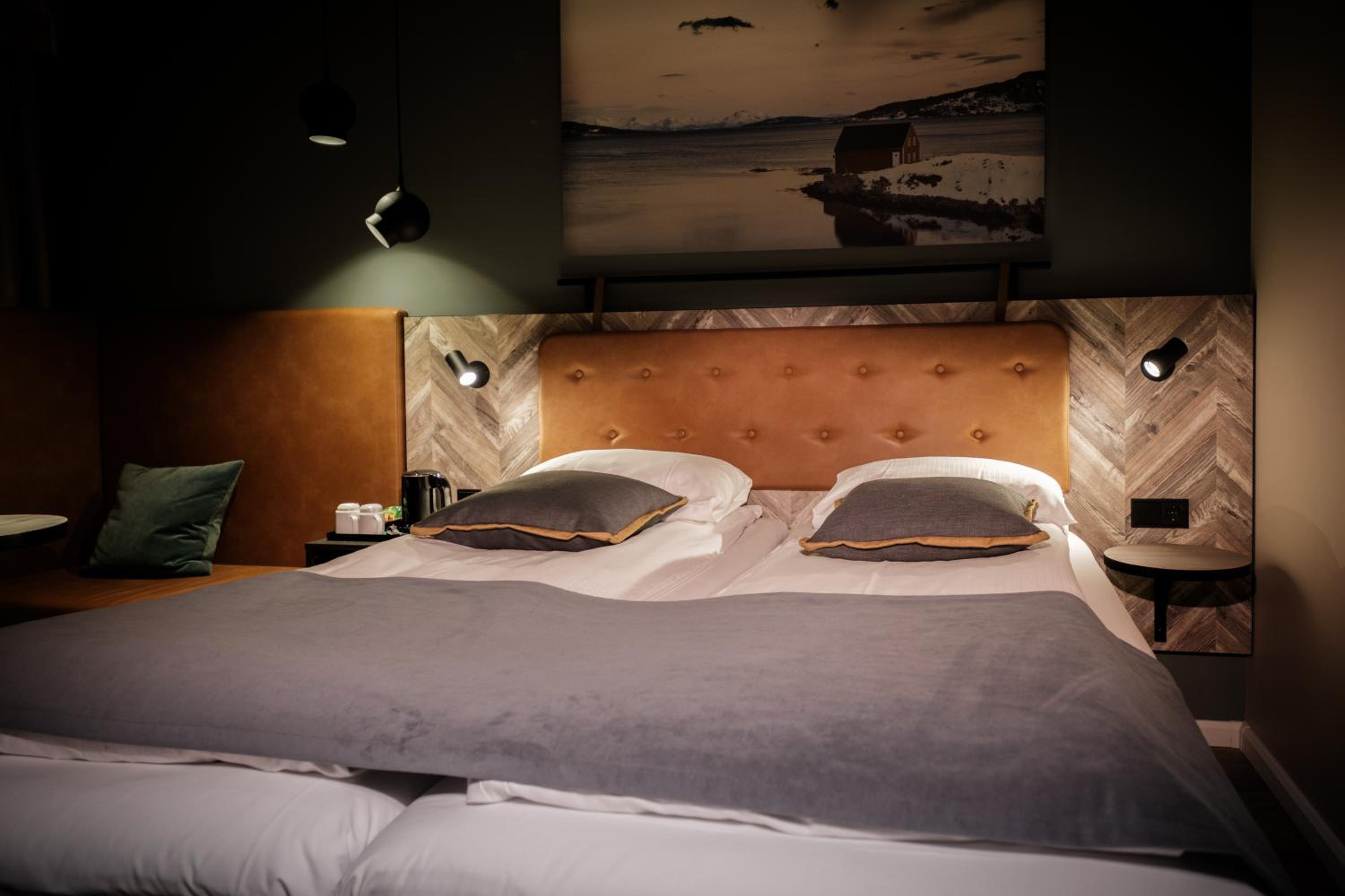 Twin Room - Photo 2