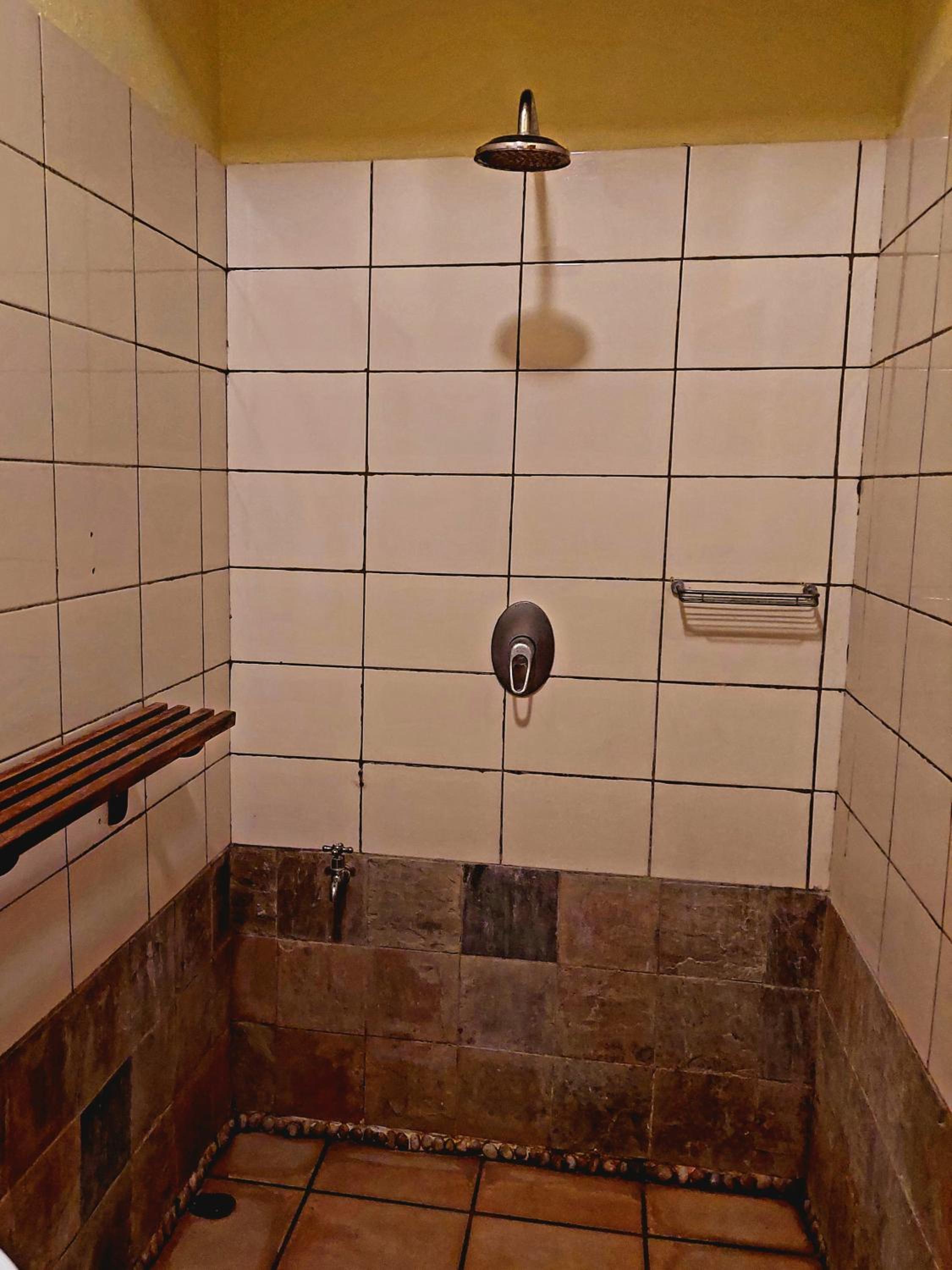 Two-Bedroom Apartment - Photo 3