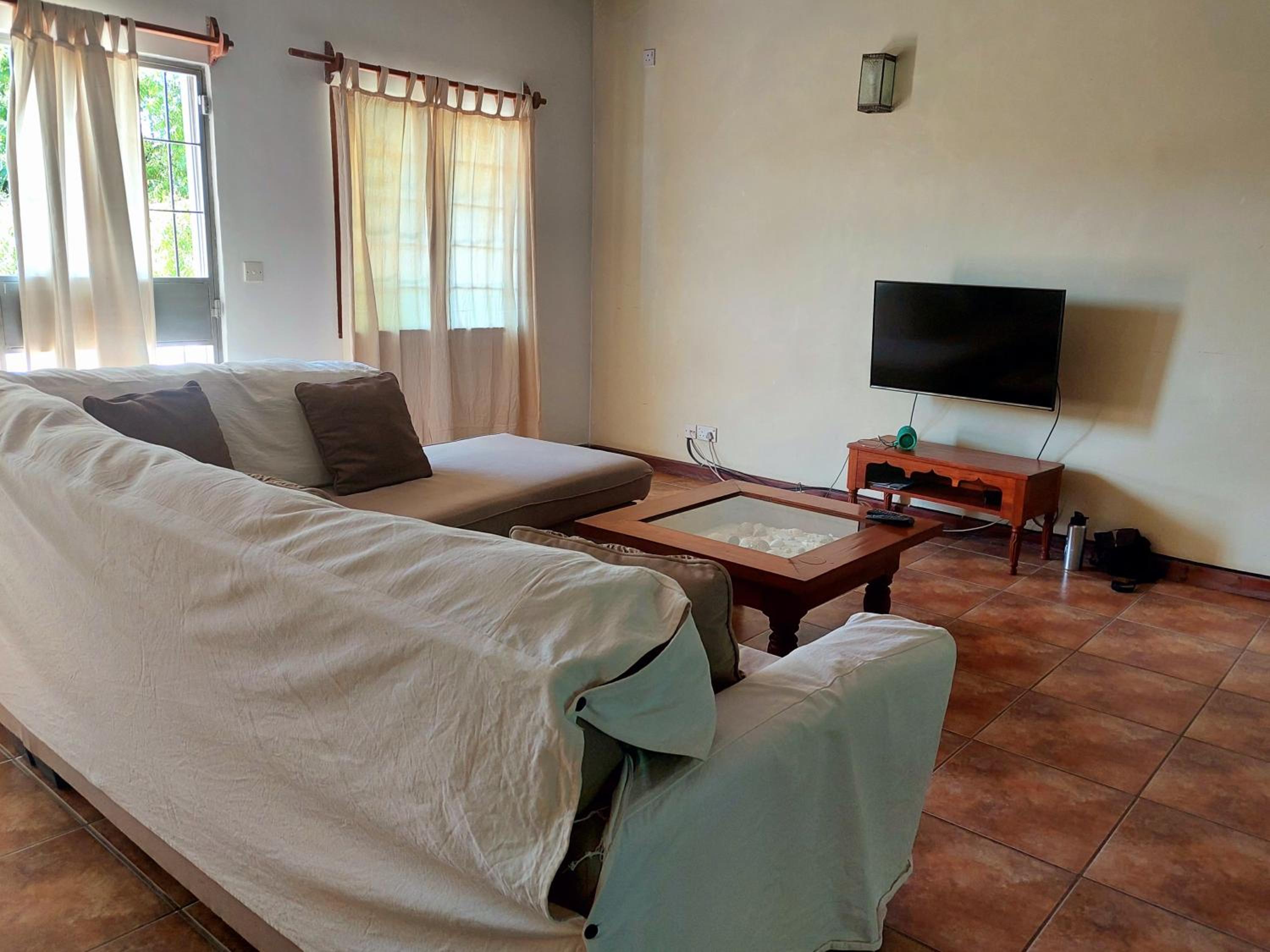 Two-Bedroom Apartment - Photo 5