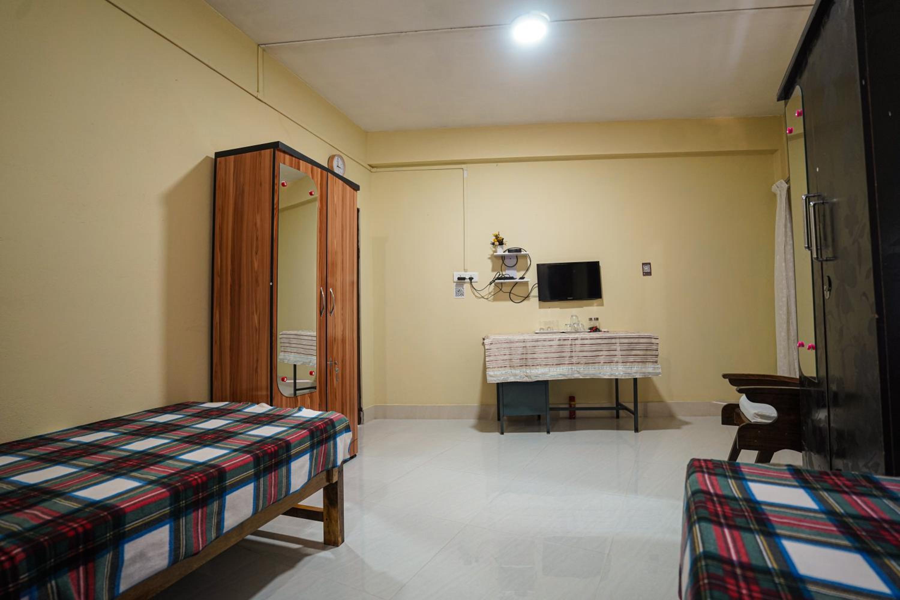 One-Bedroom Apartment photo 2