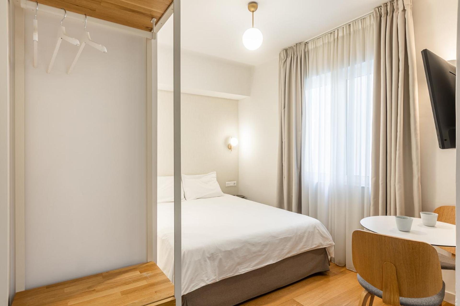 Studio Apartment photo 2