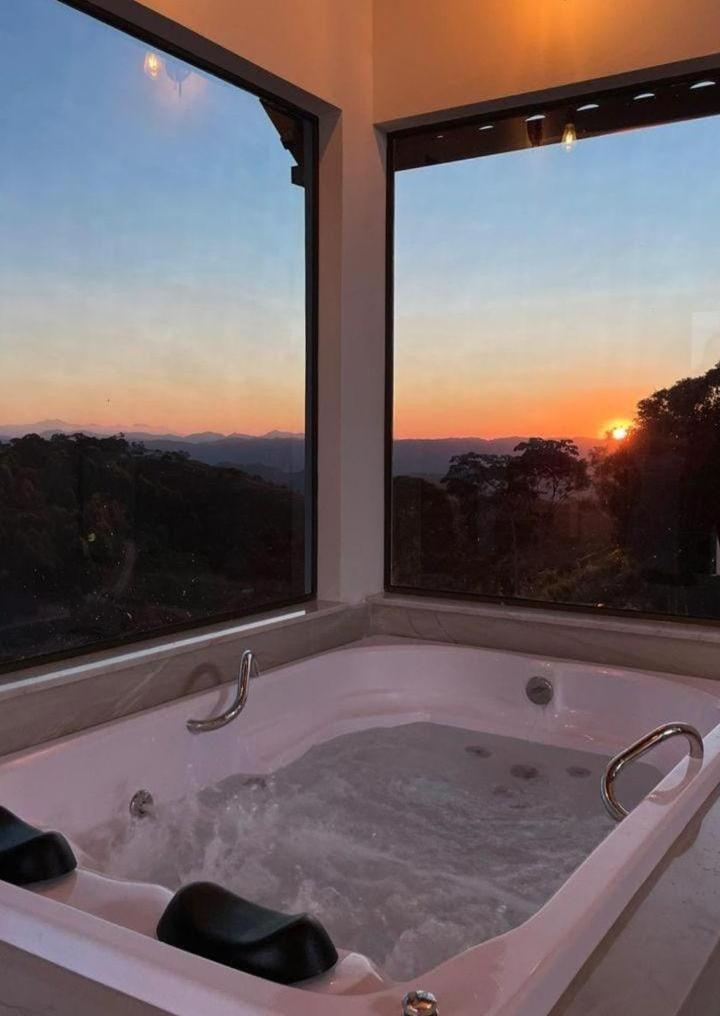 Deluxe Suite With Spa Bath photo 3