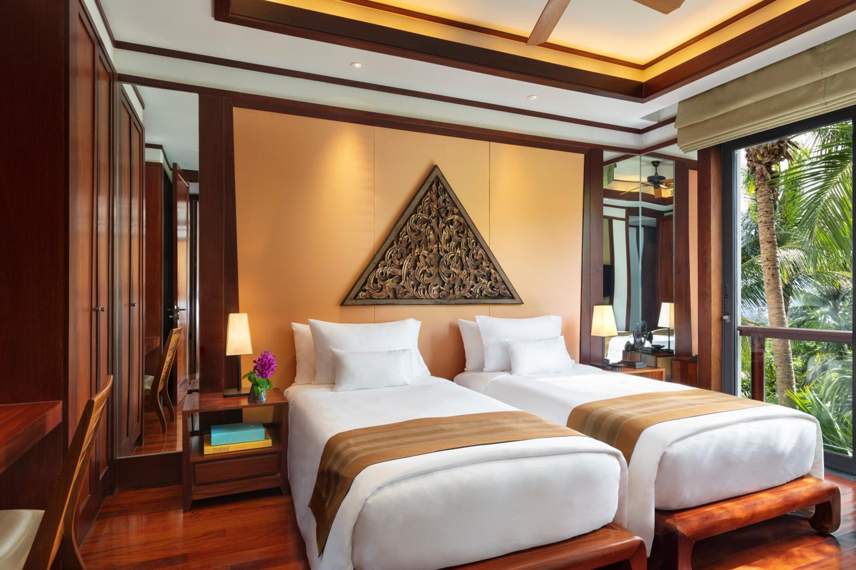 Three-Bedroom Pool Suite - Photo 3