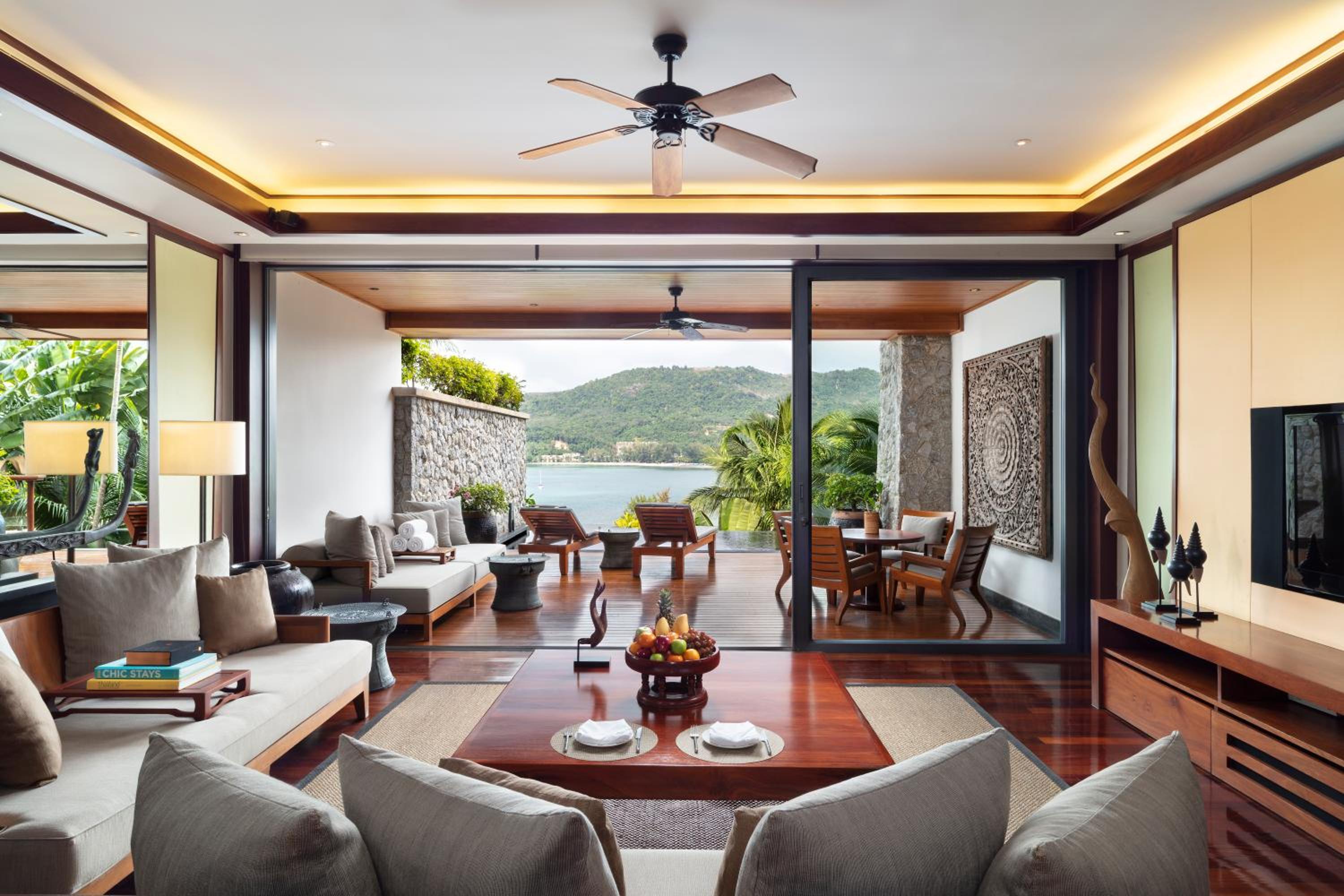 Three-Bedroom Pool Suite - Photo 7