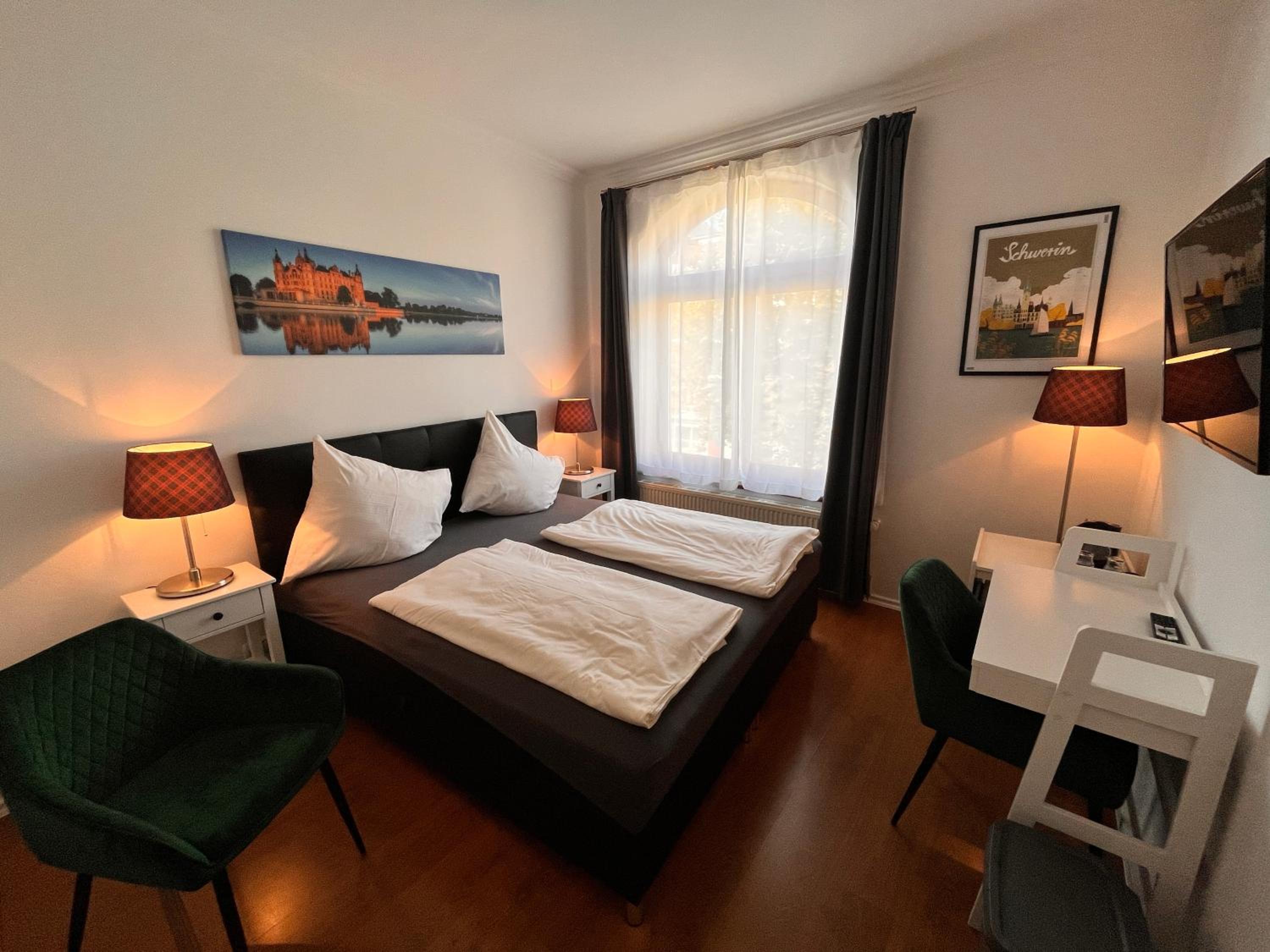 Double Room upper floors - Photo 6