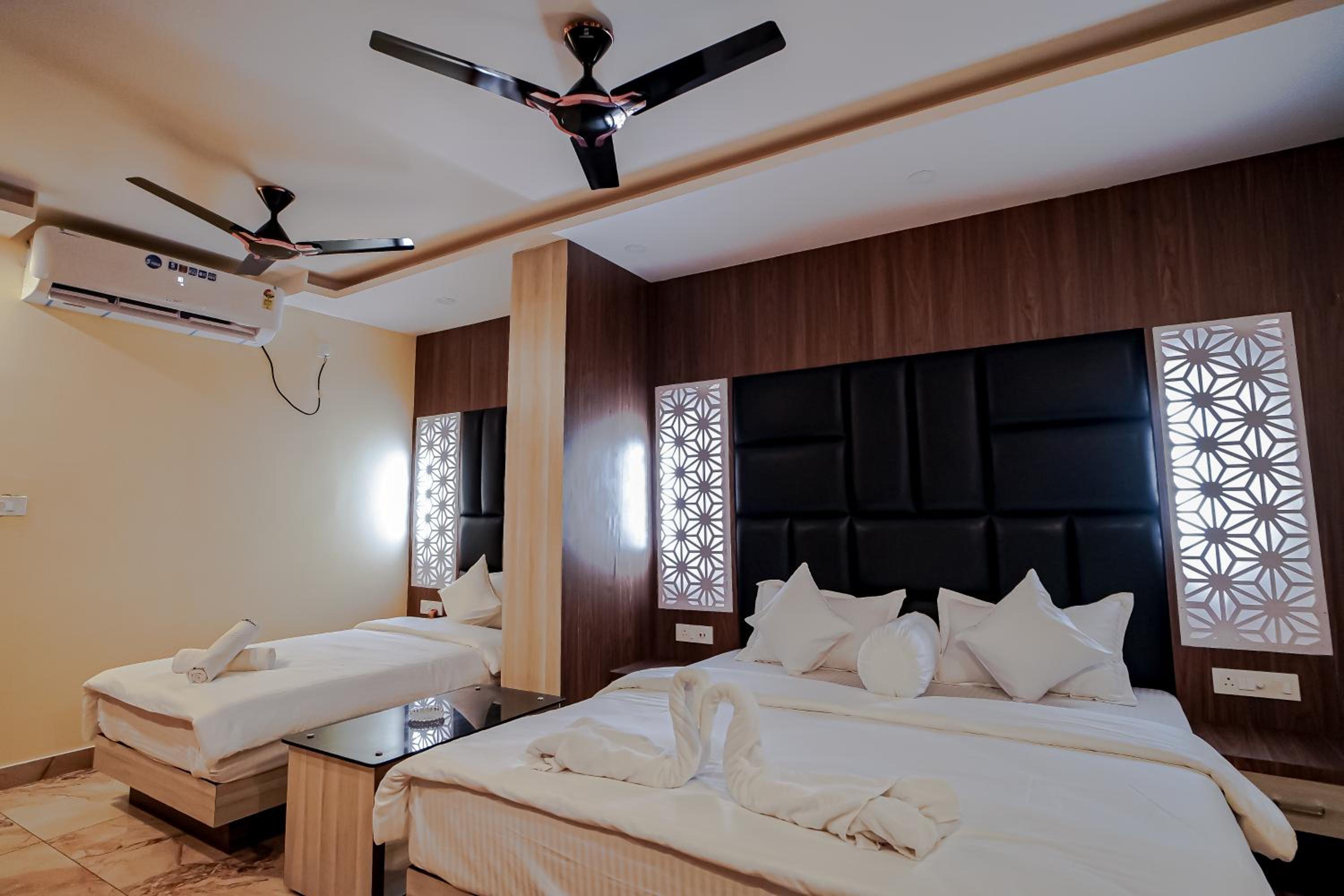 Deluxe Triple Room photo 3