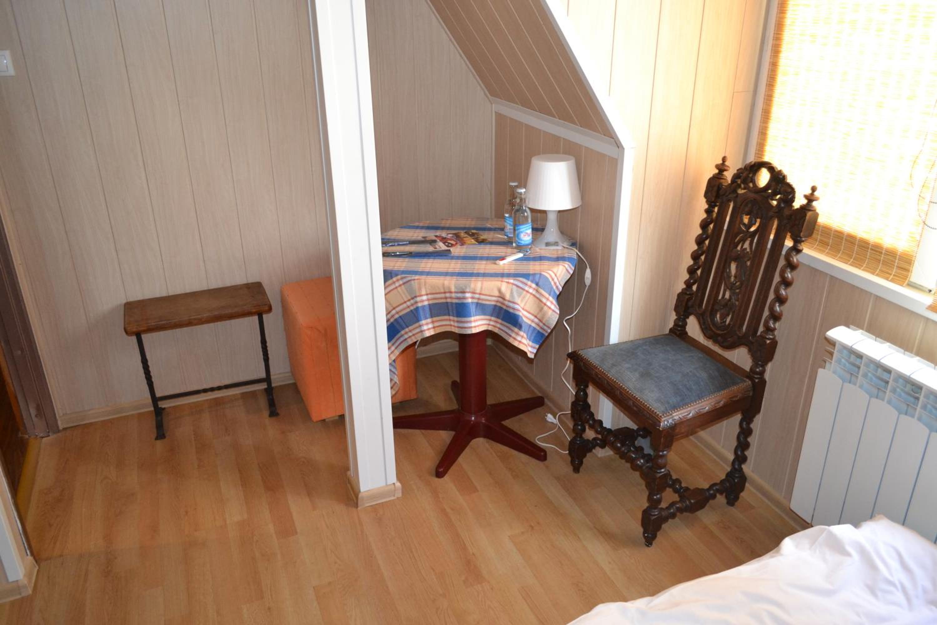 Double Room with Shared Facilities photo 2