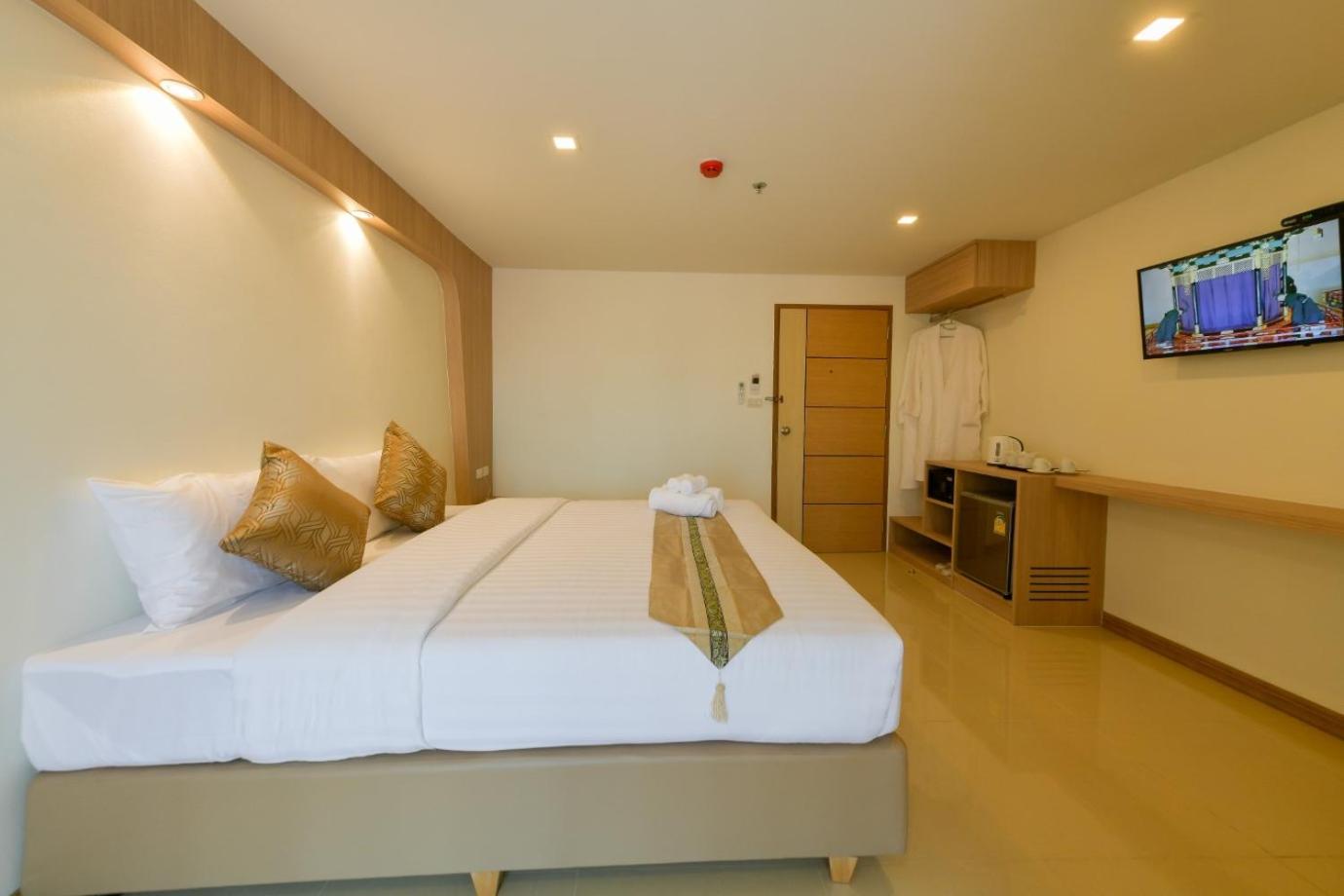 Superior King Room - Photo 5