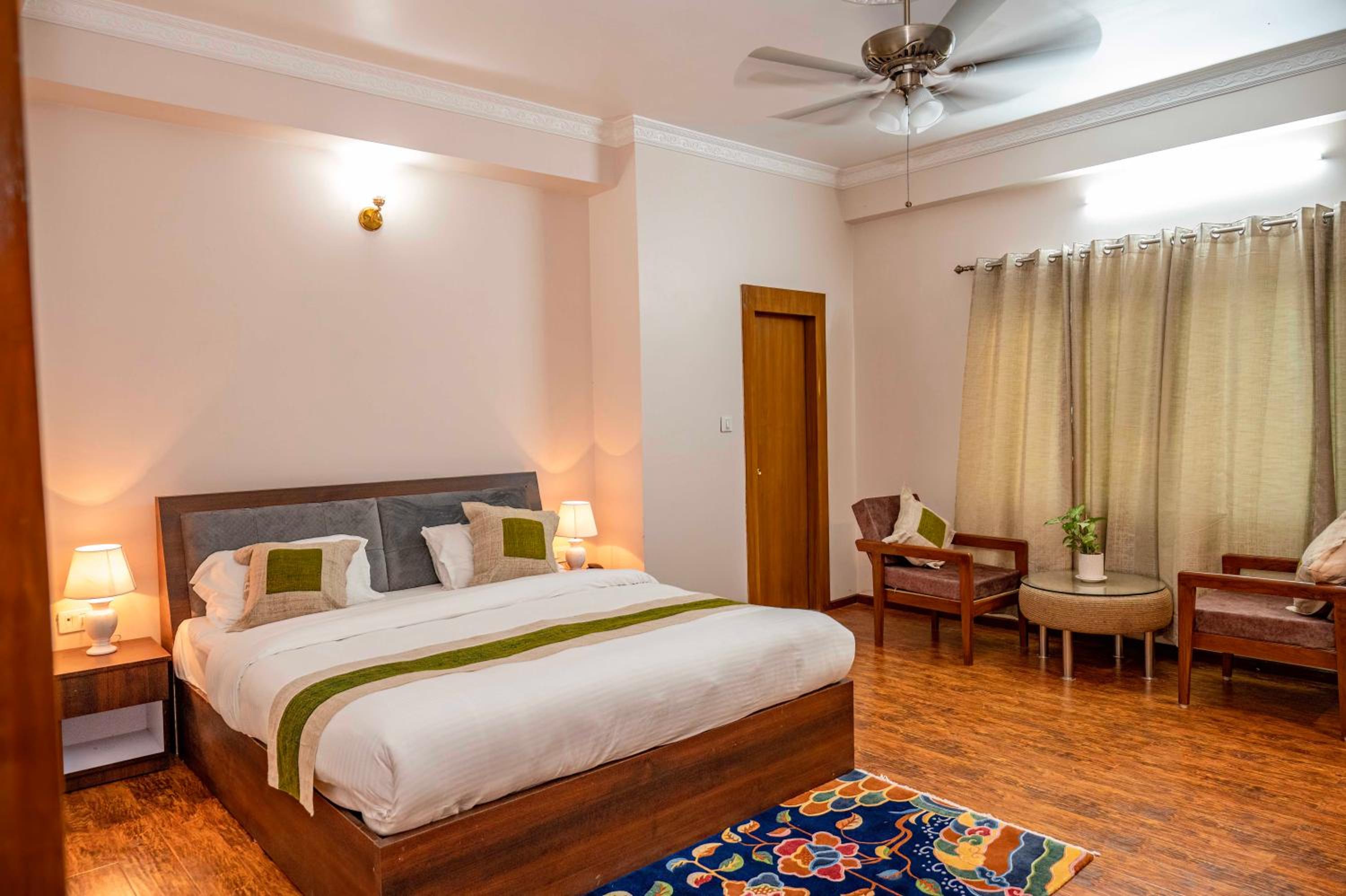 Double Room - Photo 7